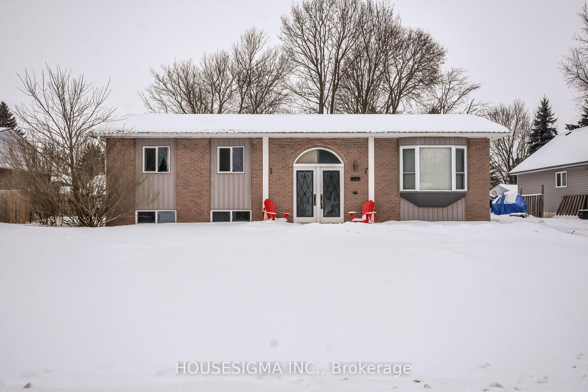 Photo 1 of 229 Sunset Crescent, Innisfil, Stroud — HOMEH