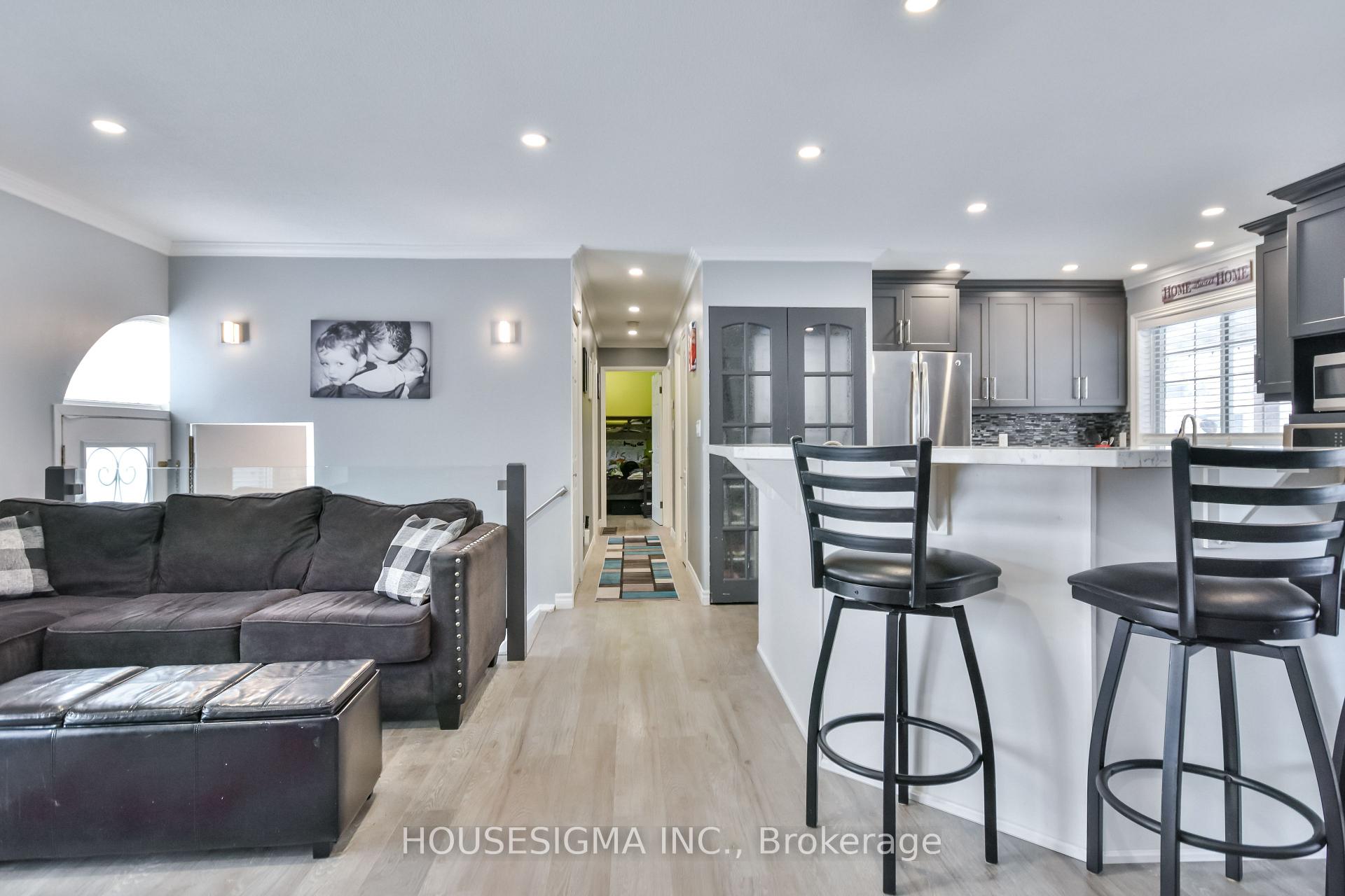 Photo 7 of 229 Sunset Crescent, Innisfil, Stroud — HOMEH