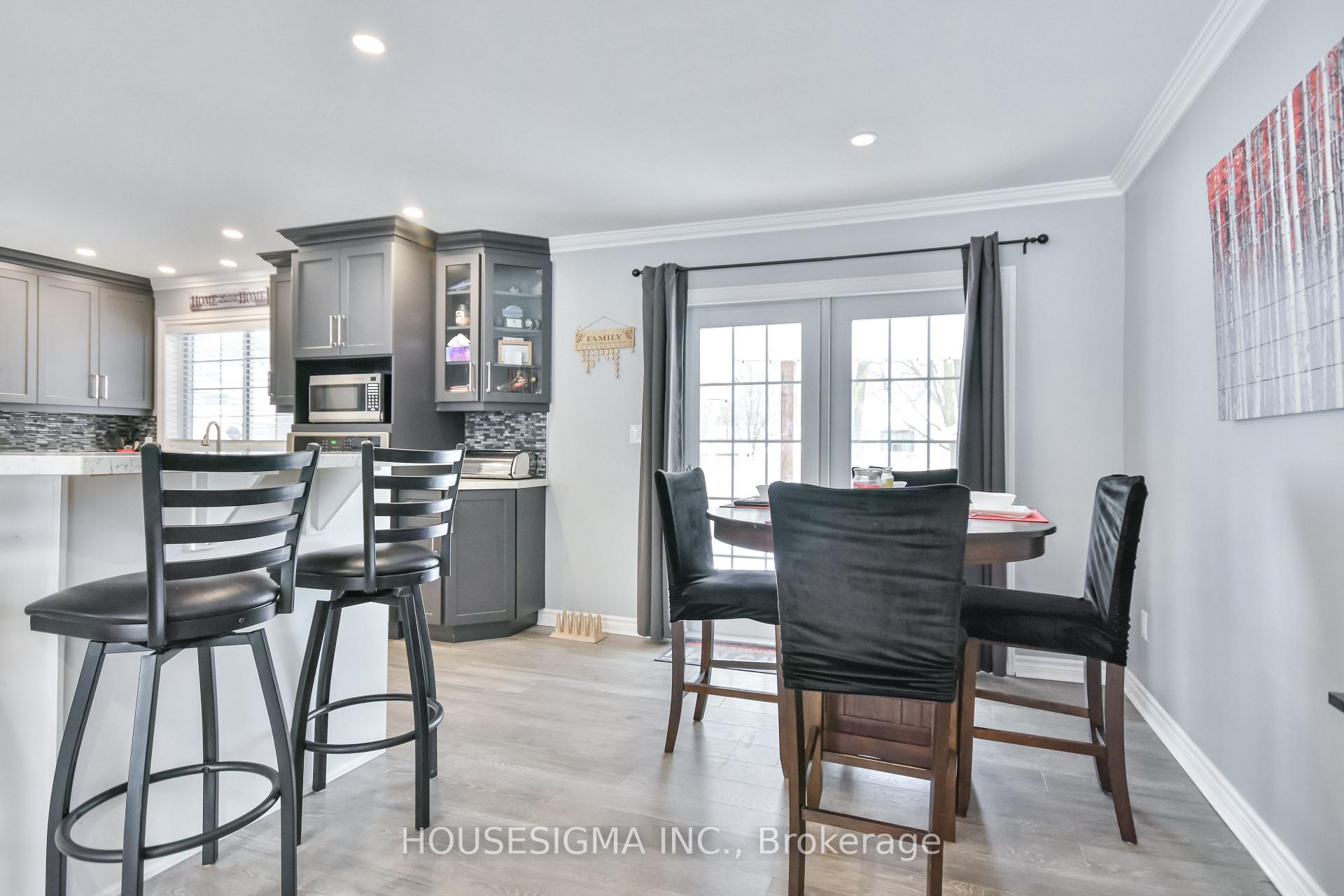 Photo 8 of 229 Sunset Crescent, Innisfil, Stroud — HOMEH