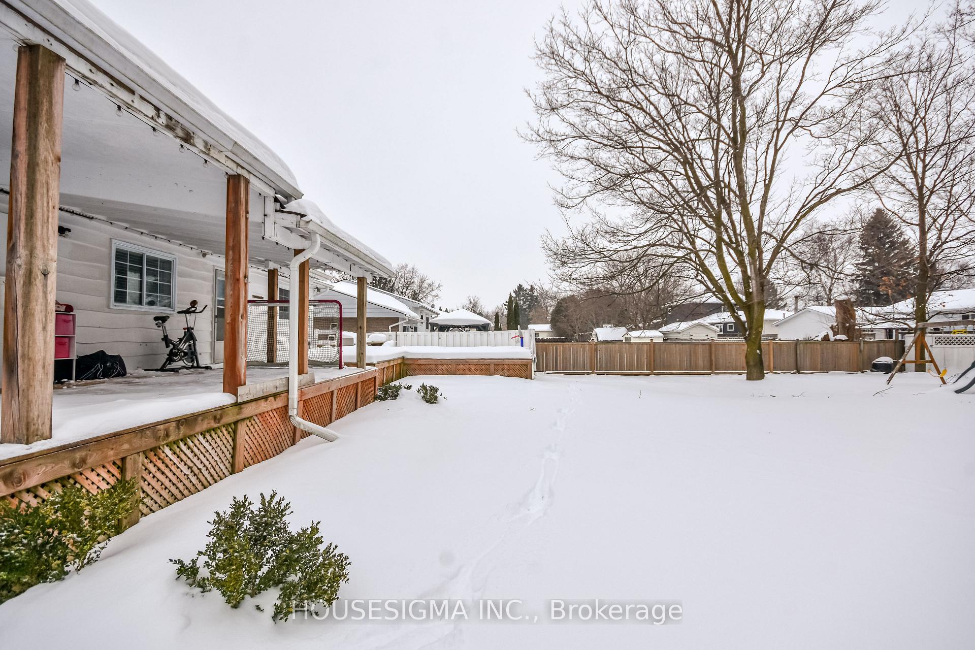 Photo 40 of 229 Sunset Crescent, Innisfil, Stroud — HOMEH