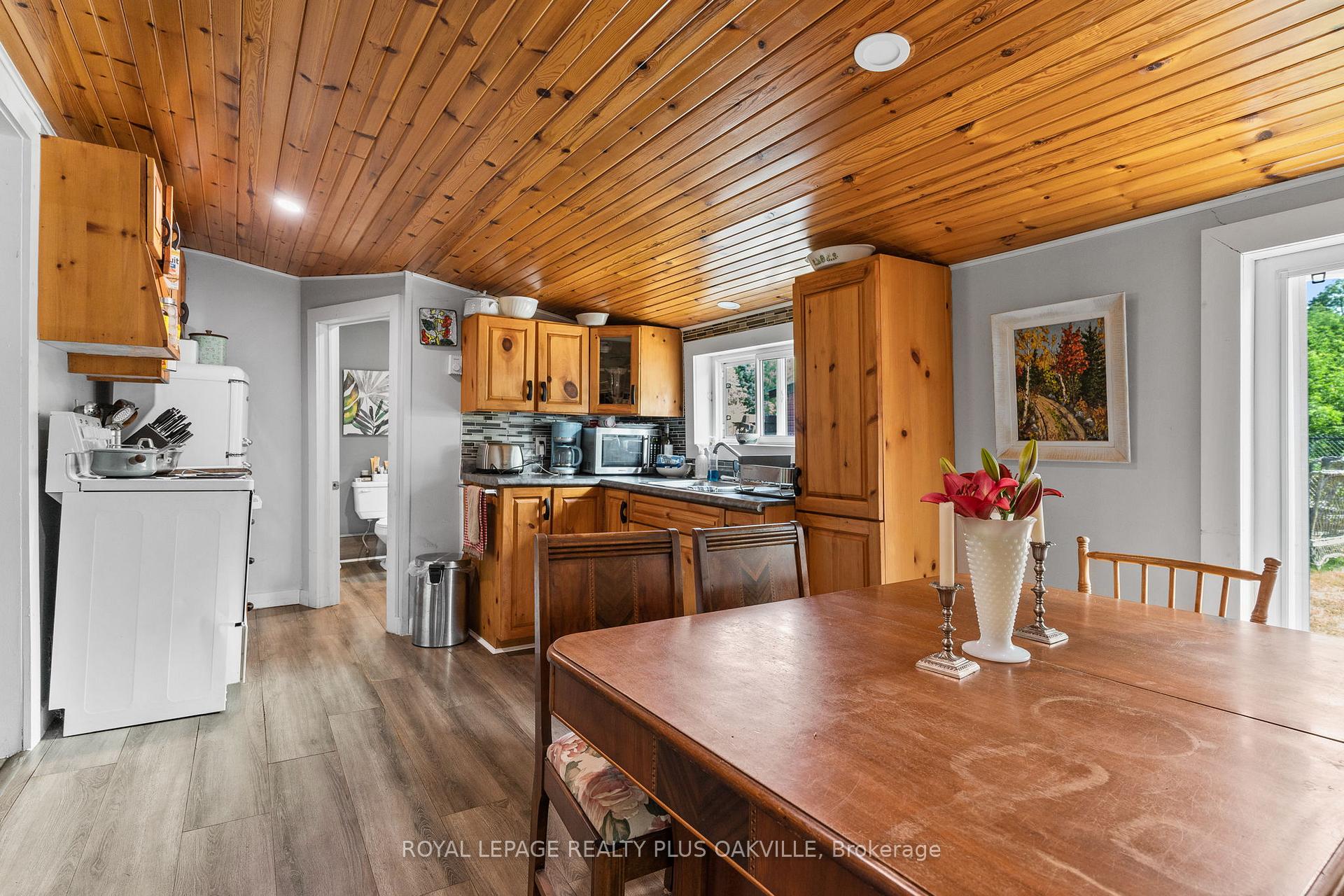 Photo 5 of 322 Bobcaygeon Road, Minden Hills, Minden — HOMEH