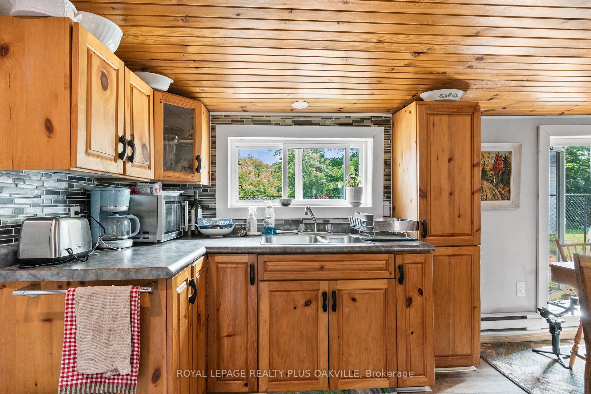Photo 8 of 322 Bobcaygeon Road, Minden Hills, Minden — HOMEH