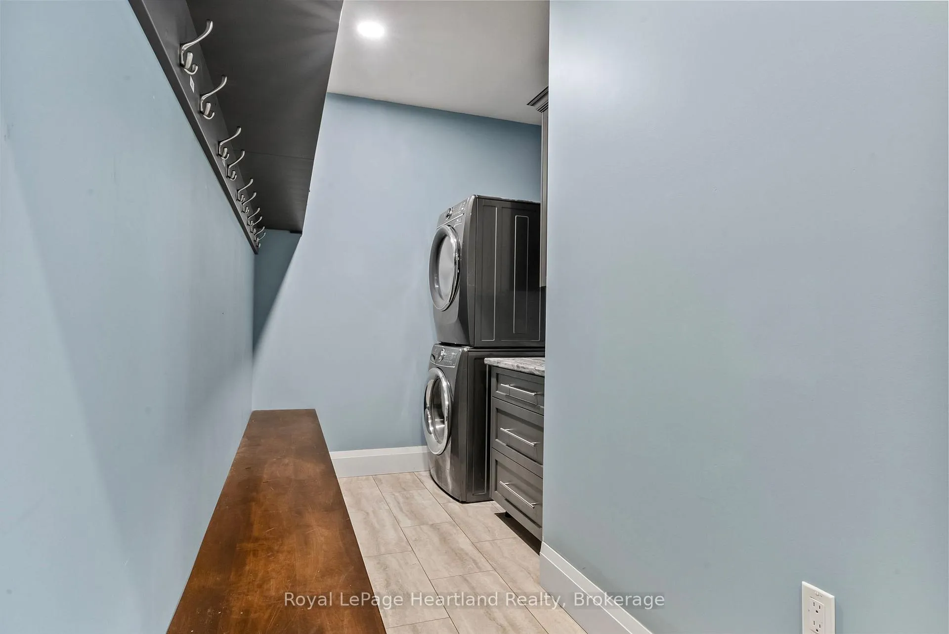 Photo 33 of 411 Jane Street, Minto — HOMEH