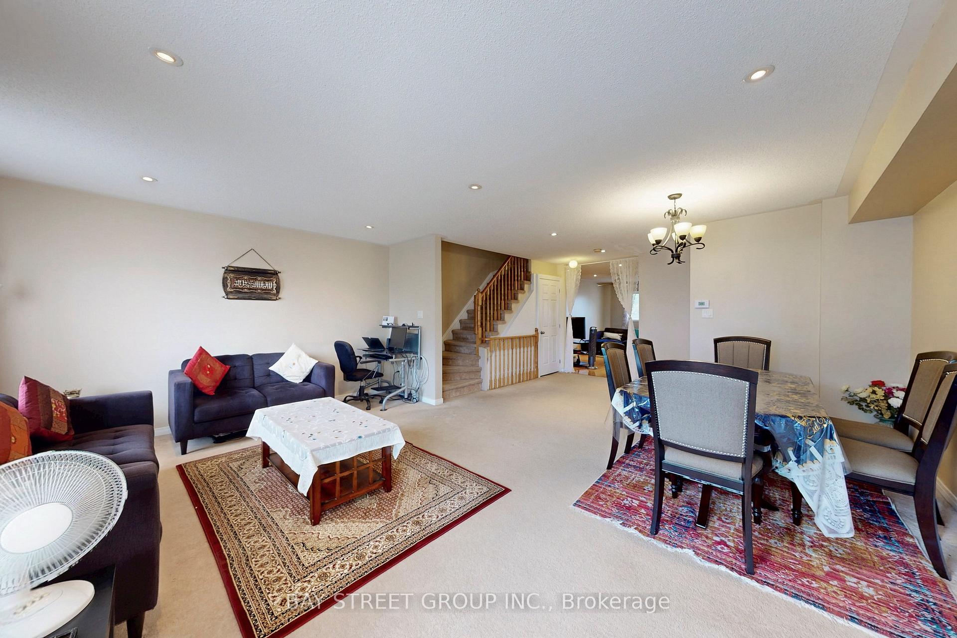 Photo 14 of 4 Red Sea Way W, Markham, Middlefield — HOMEH