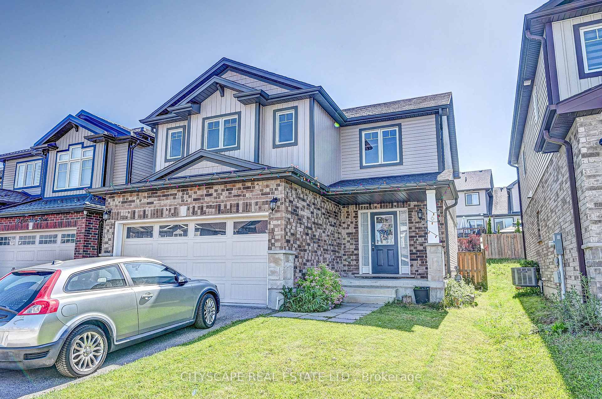 Front of 6 Castlebay Street