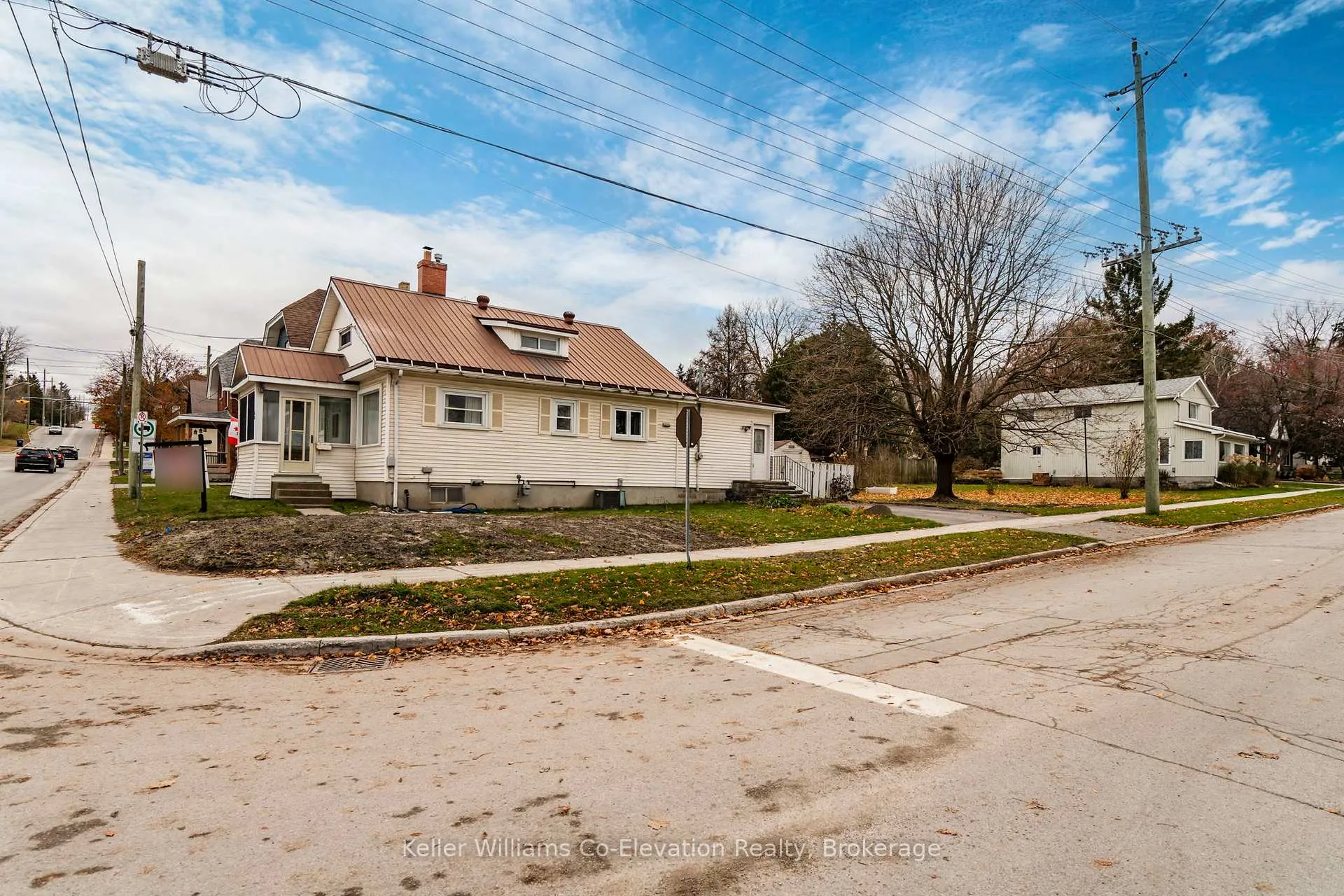Photo 3 of 188 Fourth Street, Midland — HOMEH