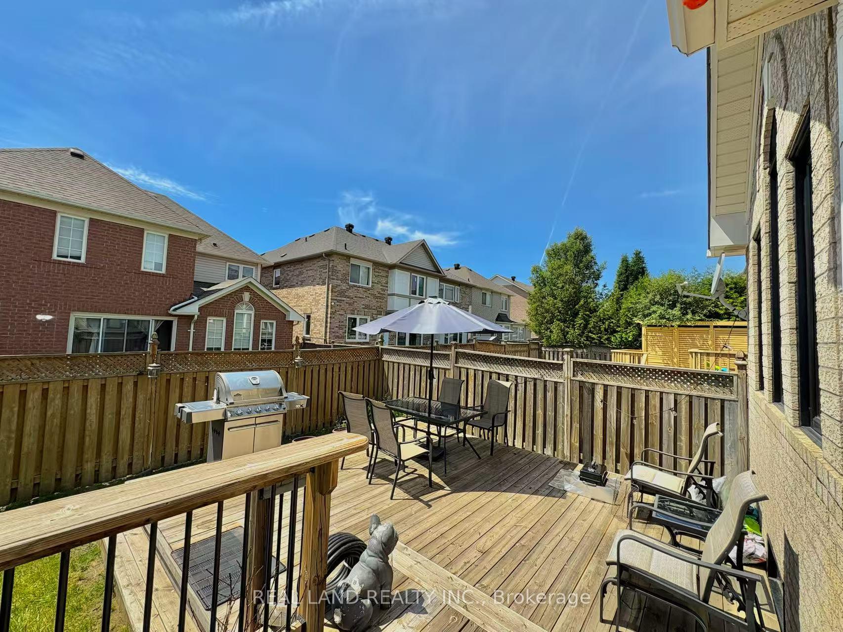 Photo 8 of 147 Winston Castle Drive, Markham, Berczy — HOMEH