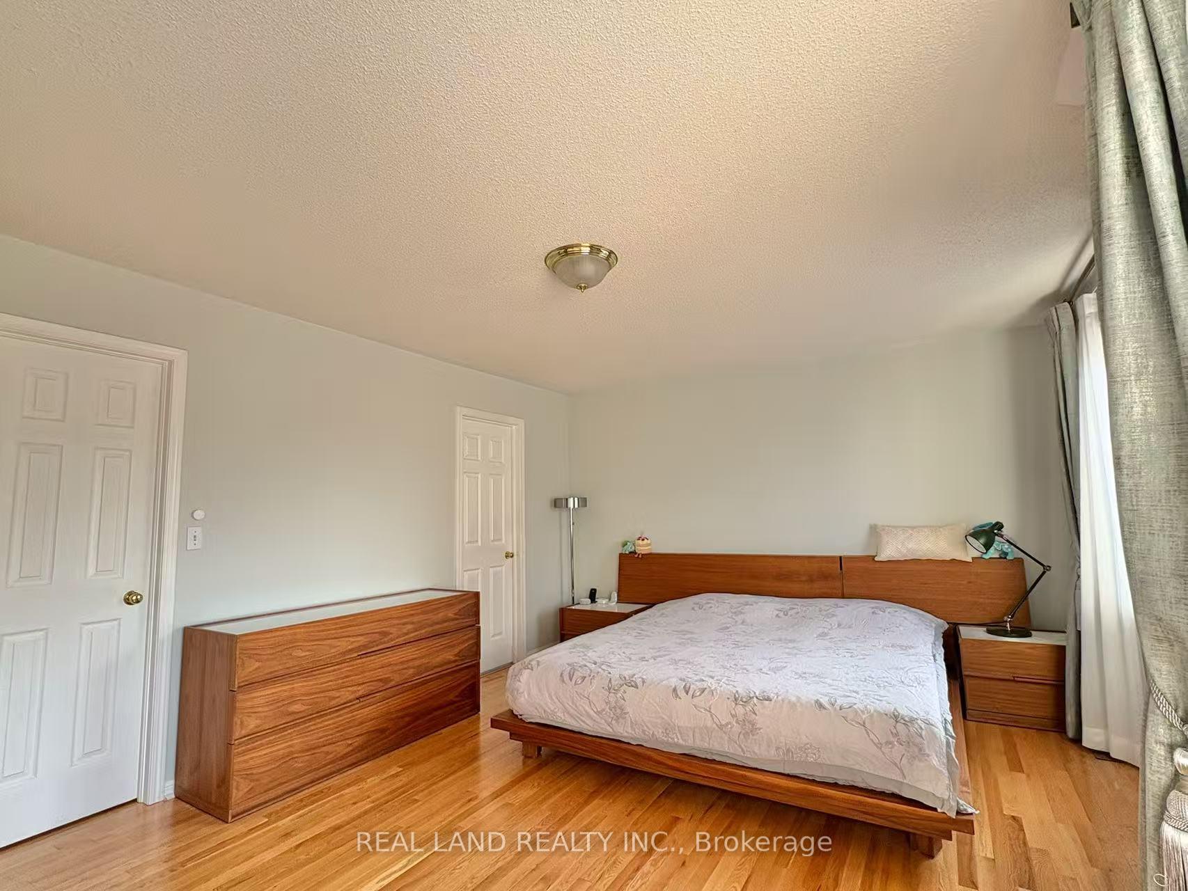 Photo 22 of 147 Winston Castle Drive, Markham, Berczy — HOMEH