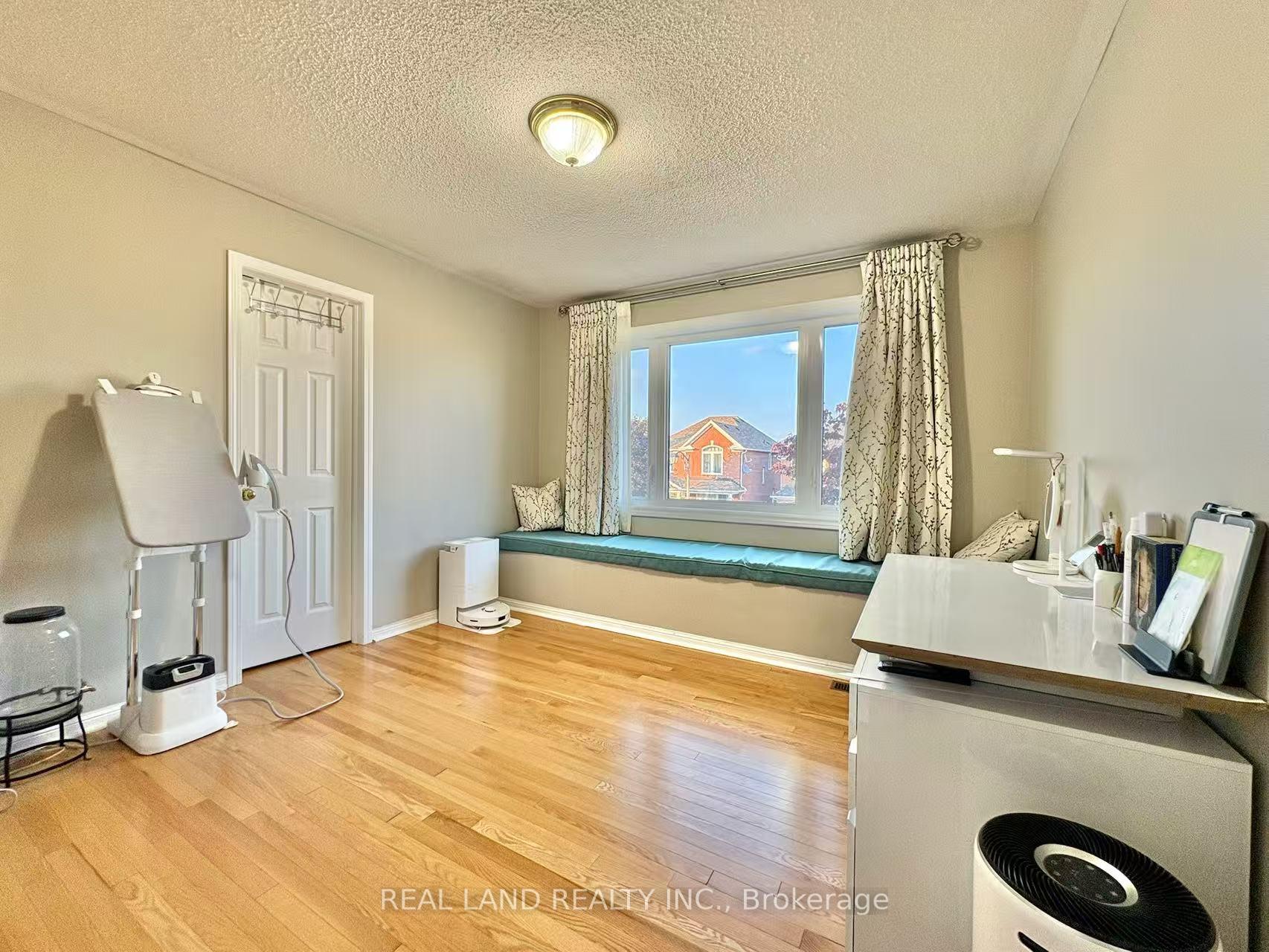 Photo 26 of 147 Winston Castle Drive, Markham, Berczy — HOMEH