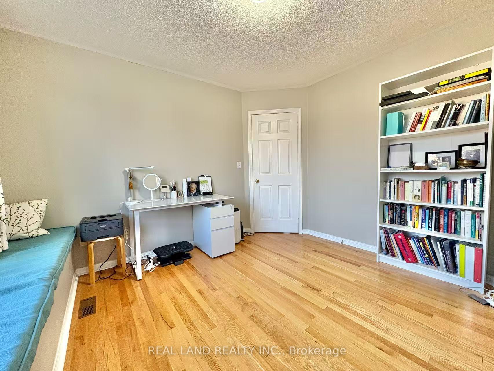 Photo 27 of 147 Winston Castle Drive, Markham, Berczy — HOMEH