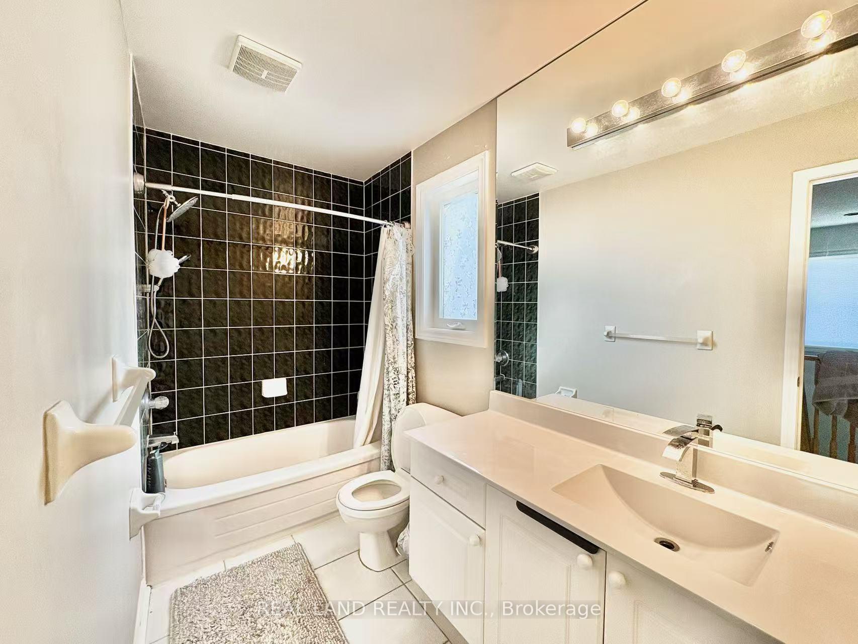 Photo 30 of 147 Winston Castle Drive, Markham, Berczy — HOMEH