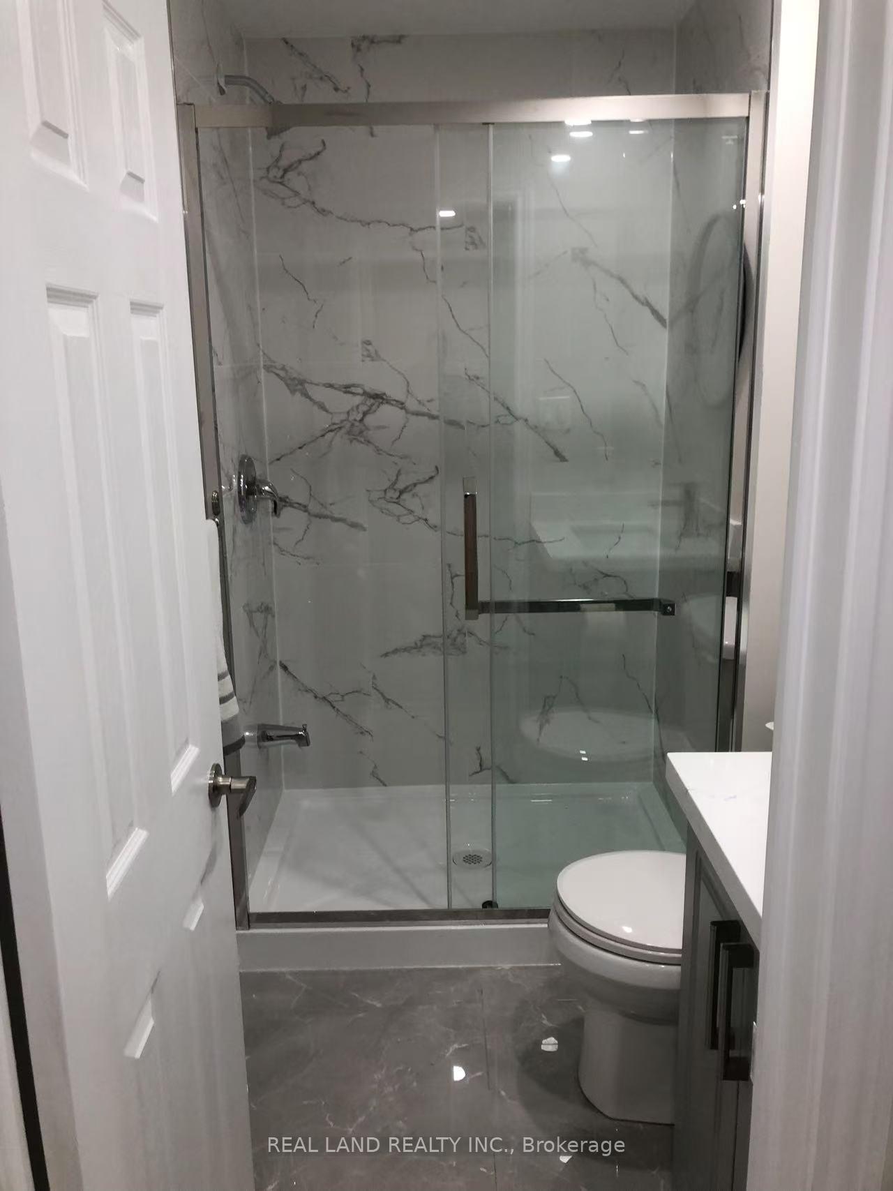 Photo 34 of 147 Winston Castle Drive, Markham, Berczy — HOMEH