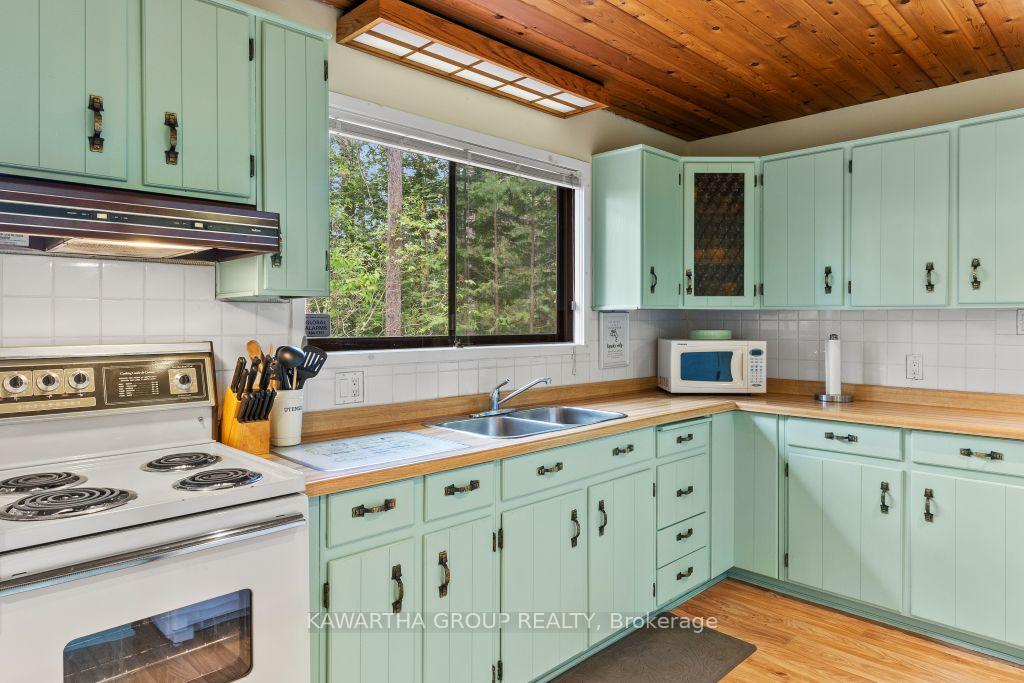 Photo 12 of 1339 Spar Lake Road, Minden Hills, Lutterworth — HOMEH