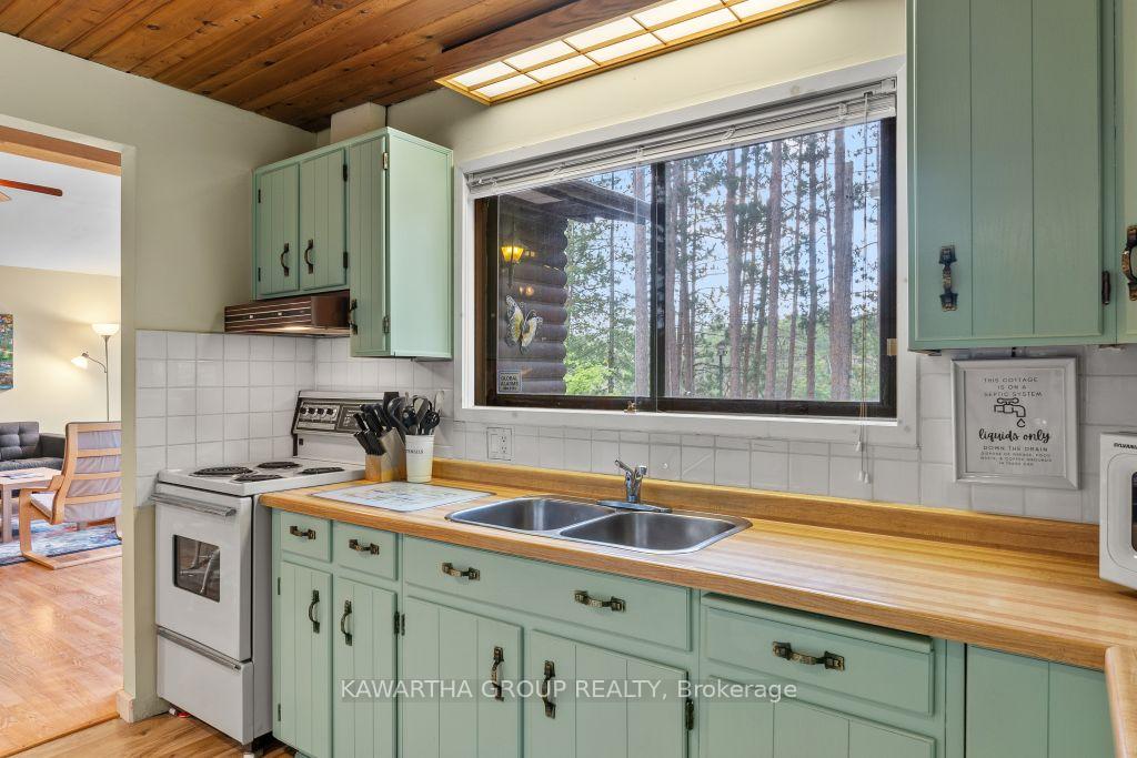 Photo 13 of 1339 Spar Lake Road, Minden Hills, Lutterworth — HOMEH