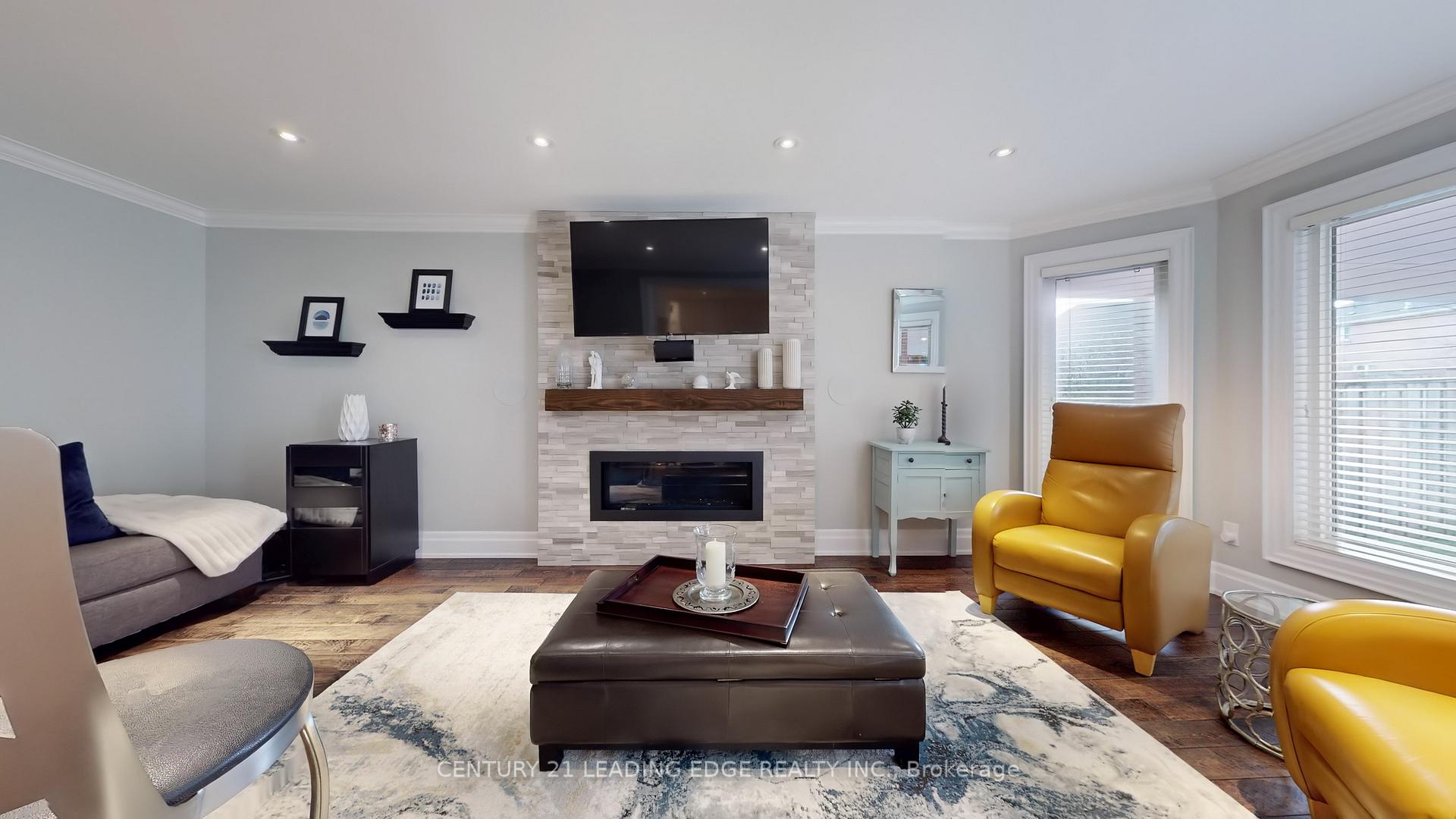 Photo 7 of 102 Larkin Avenue, Markham, Markham Village — HOMEH