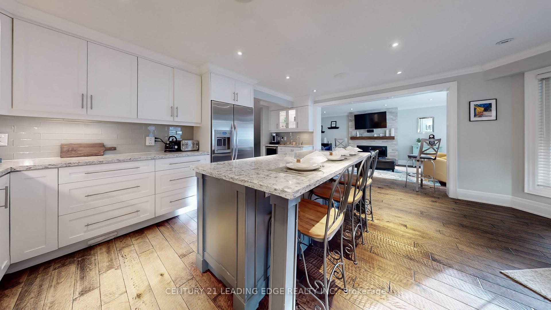 Photo 15 of 102 Larkin Avenue, Markham, Markham Village — HOMEH
