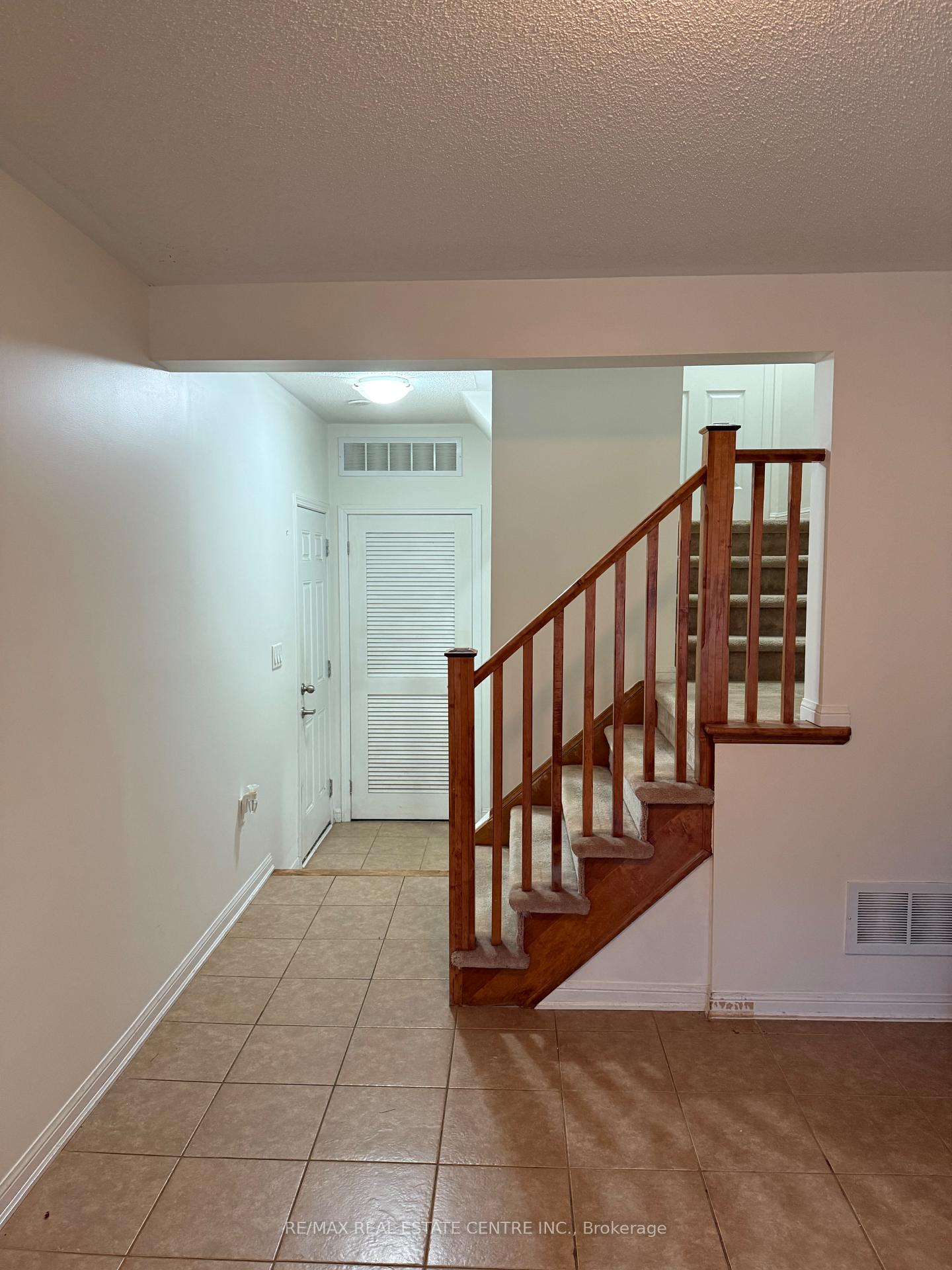 Photo 3 of 595 Speyer Circle, Milton, Harrison — HOMEH
