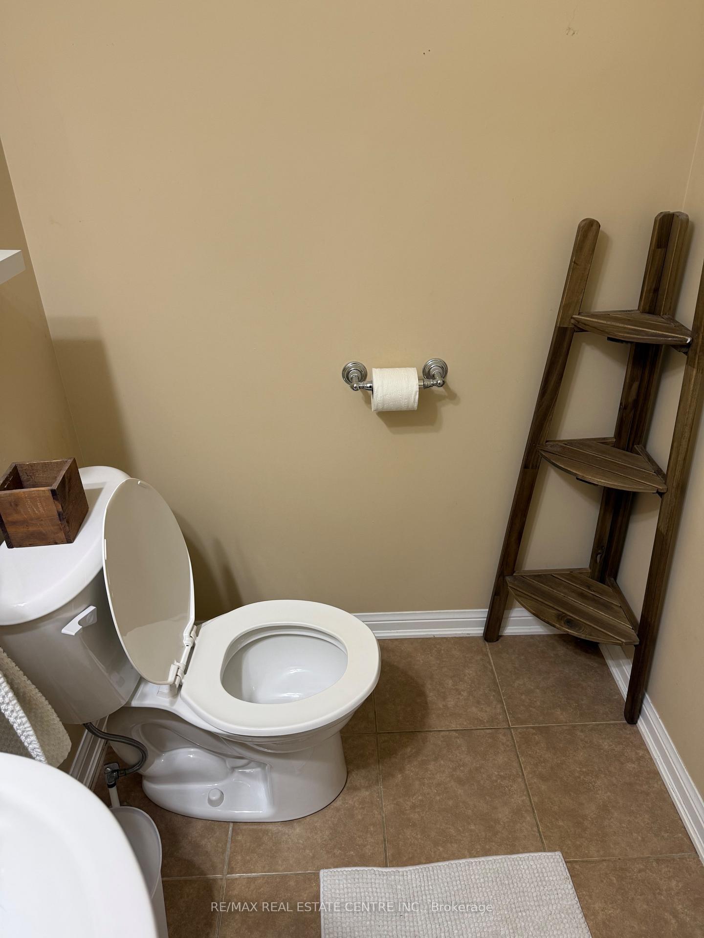 Photo 9 of 595 Speyer Circle, Milton, Harrison — HOMEH