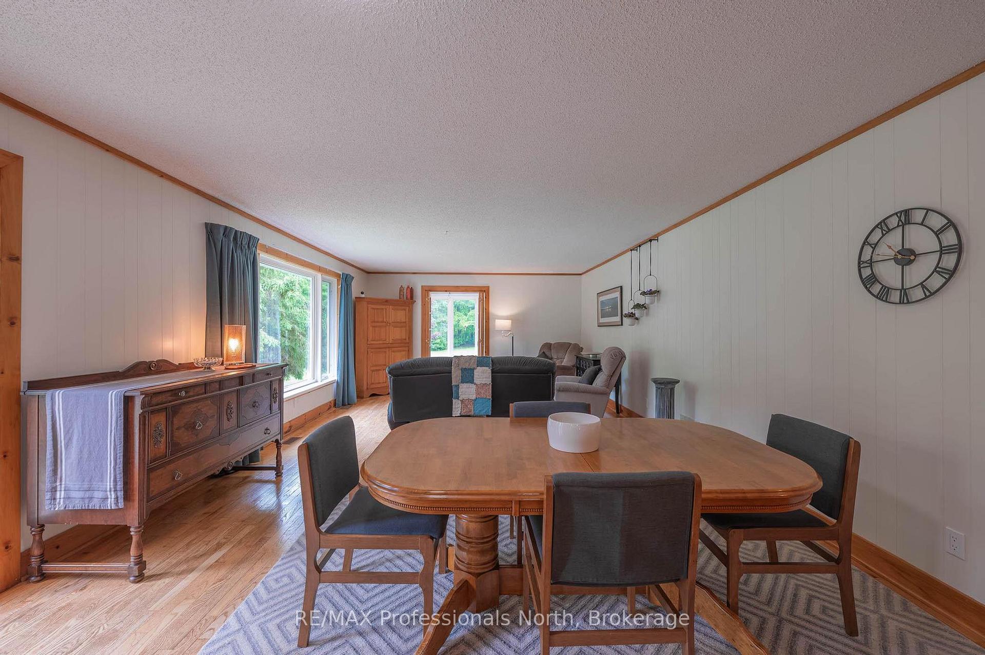 Photo 14 of 1006 Tennyson Road, Minden Hills, Lutterworth — HOMEH