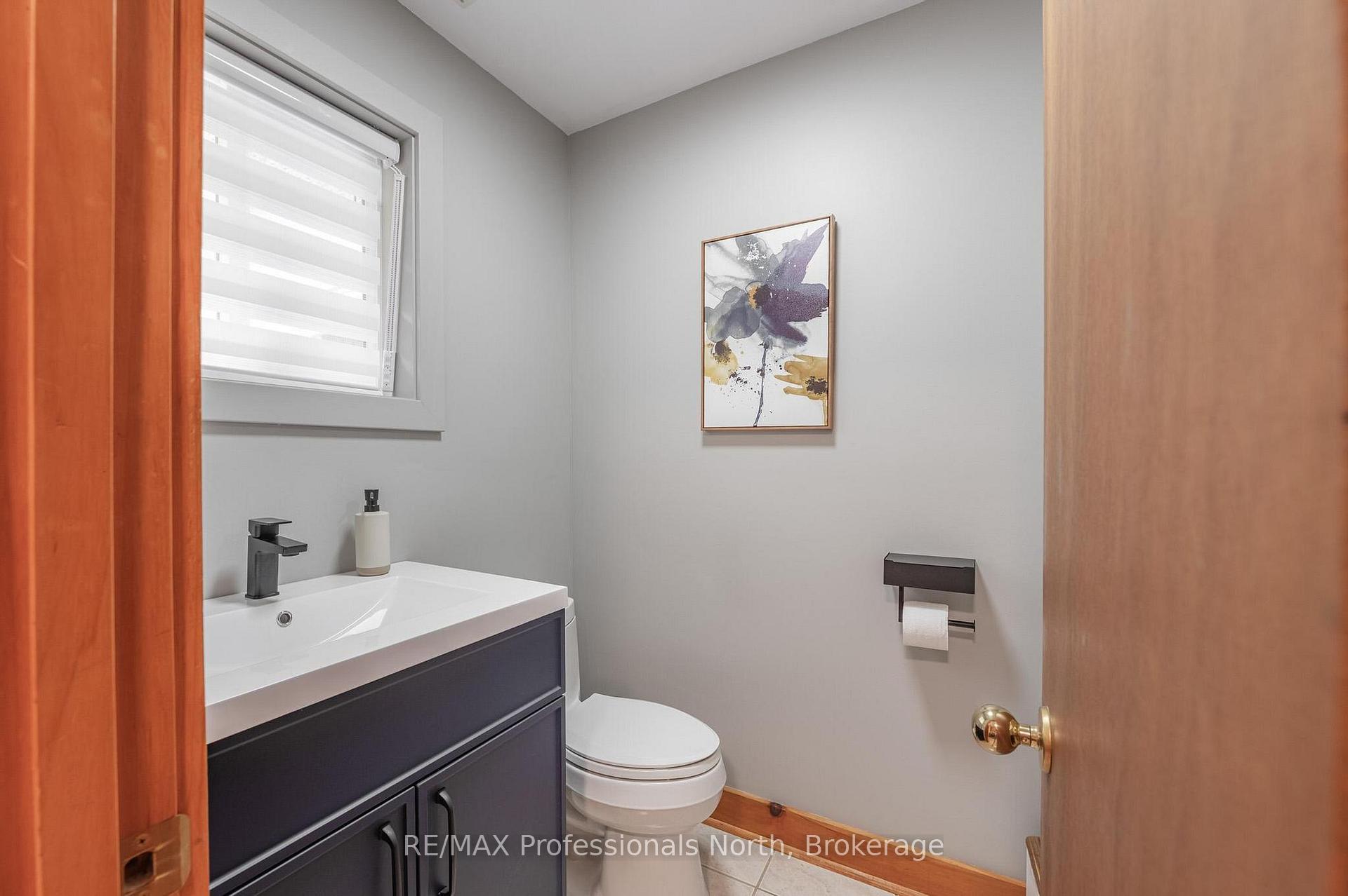 Photo 28 of 1006 Tennyson Road, Minden Hills, Lutterworth — HOMEH