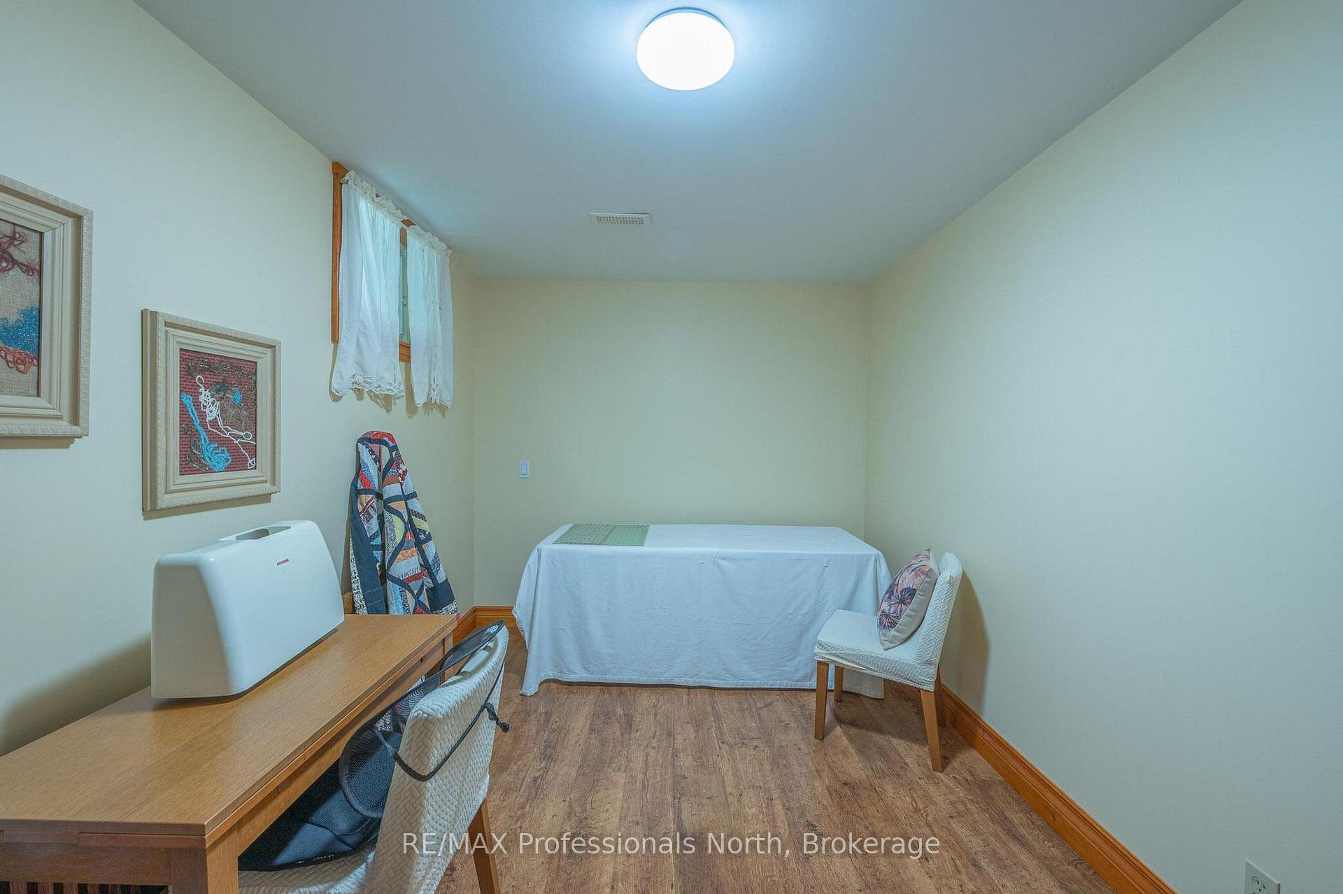 Photo 47 of 1006 Tennyson Road, Minden Hills, Lutterworth — HOMEH