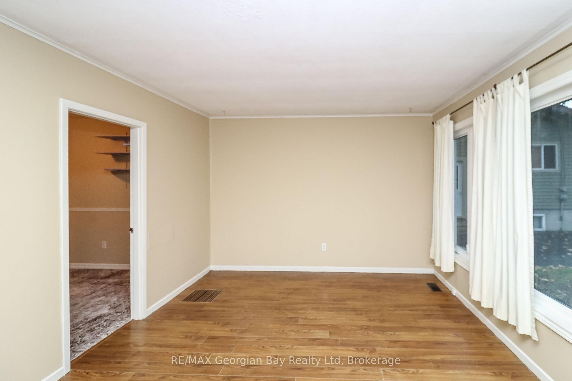Photo 7 of 1298 Everton Road, Midland — HOMEH