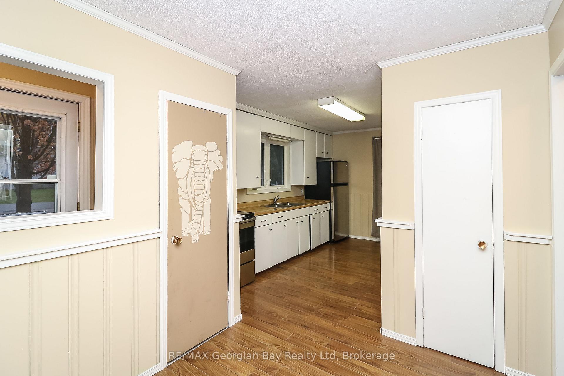Photo 10 of 1298 Everton Road, Midland — HOMEH