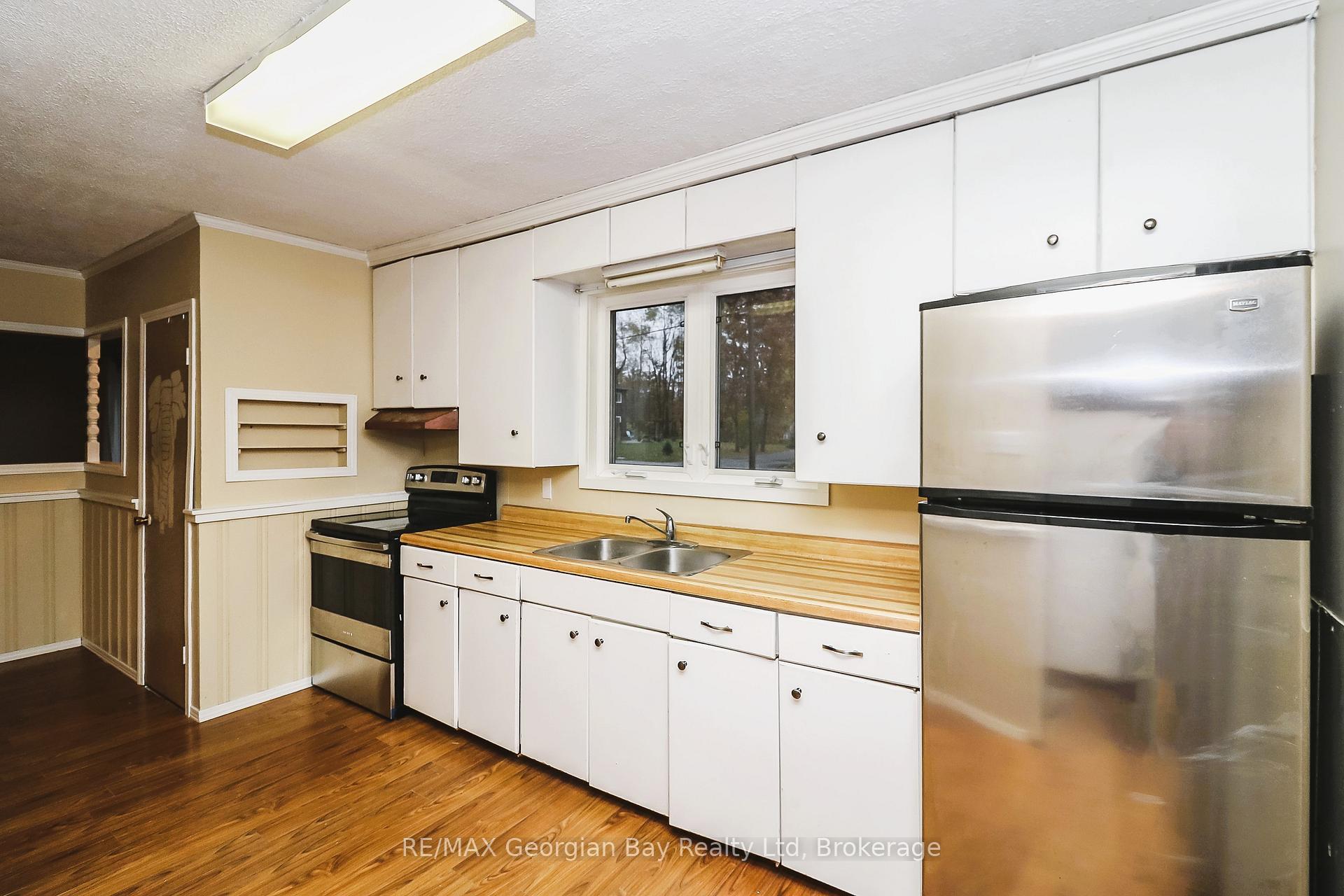 Photo 12 of 1298 Everton Road, Midland — HOMEH