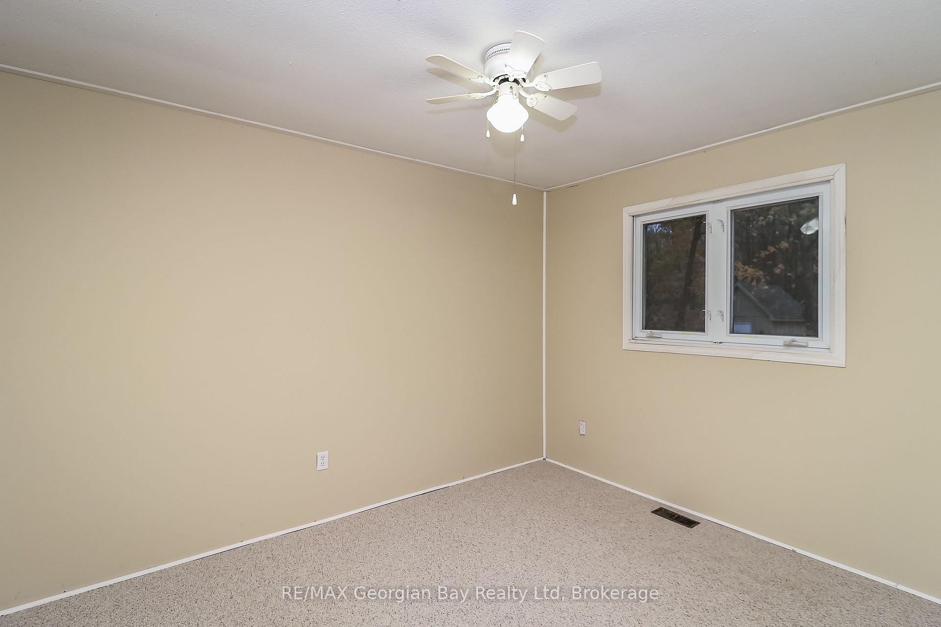 Photo 13 of 1298 Everton Road, Midland — HOMEH