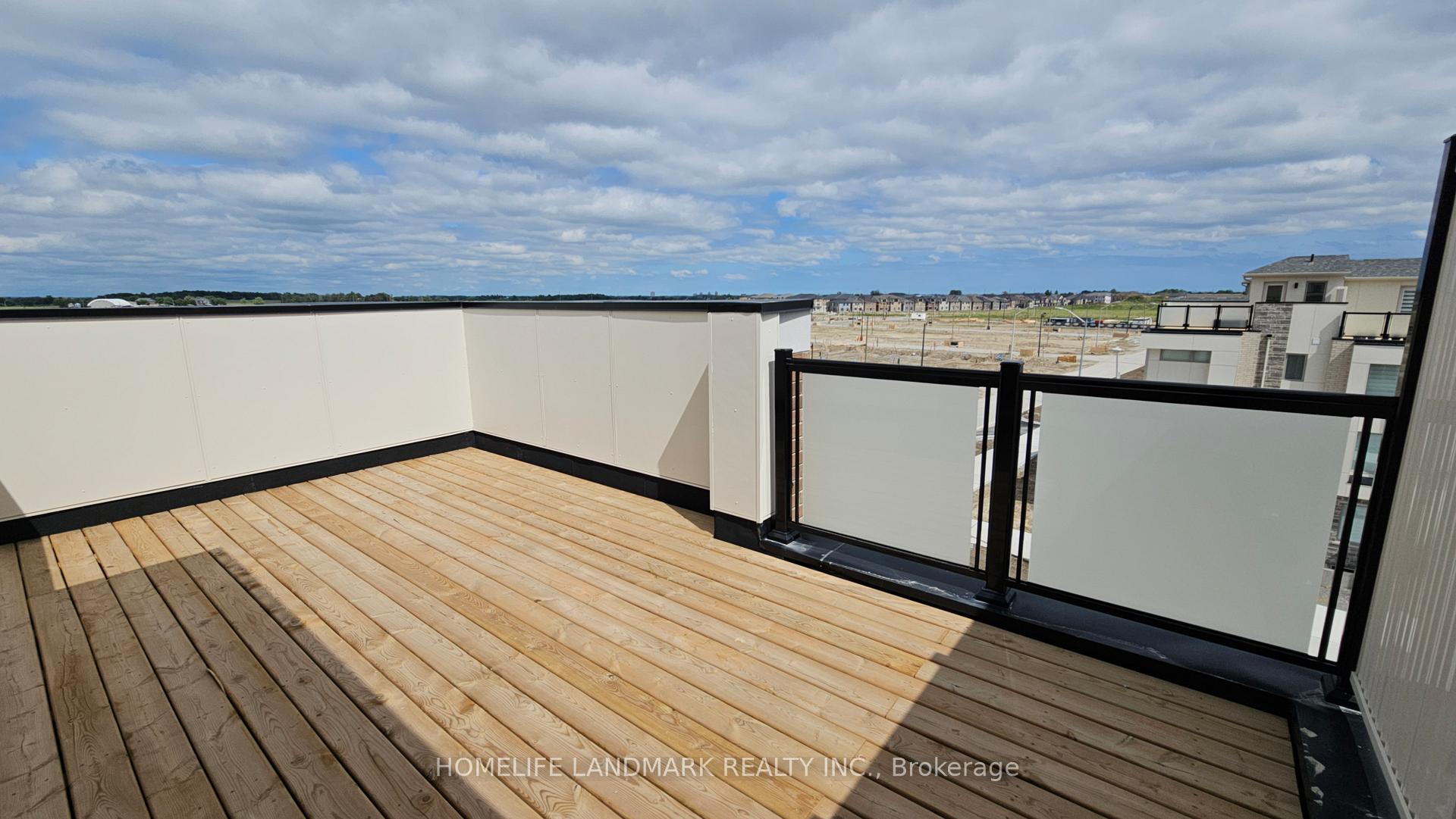 Photo 15 of 402 Berczy Green Drive, Markham, Rural Markham — HOMEH