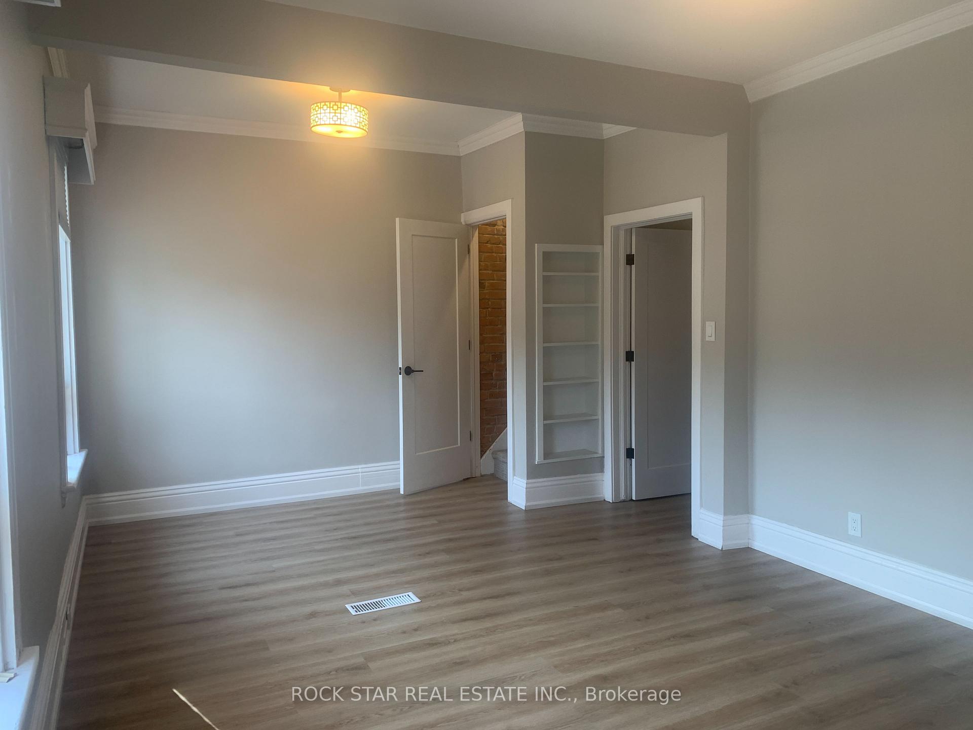 Photo 6 of Unit Unit 2/Upper, 219 Stinson Street, Hamilton, Stinson — HOMEH