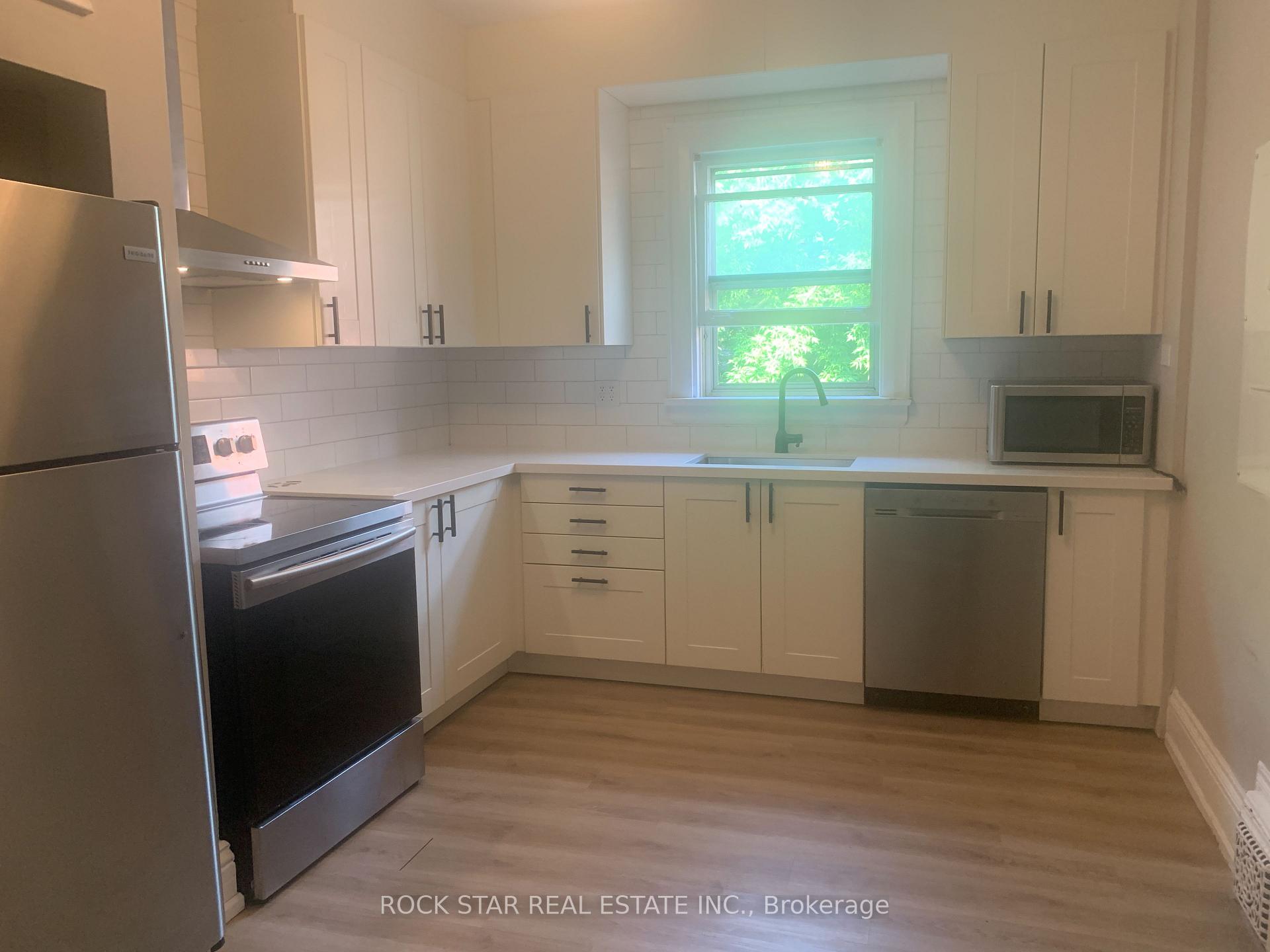 Photo 13 of Unit Unit 2/Upper, 219 Stinson Street, Hamilton, Stinson — HOMEH