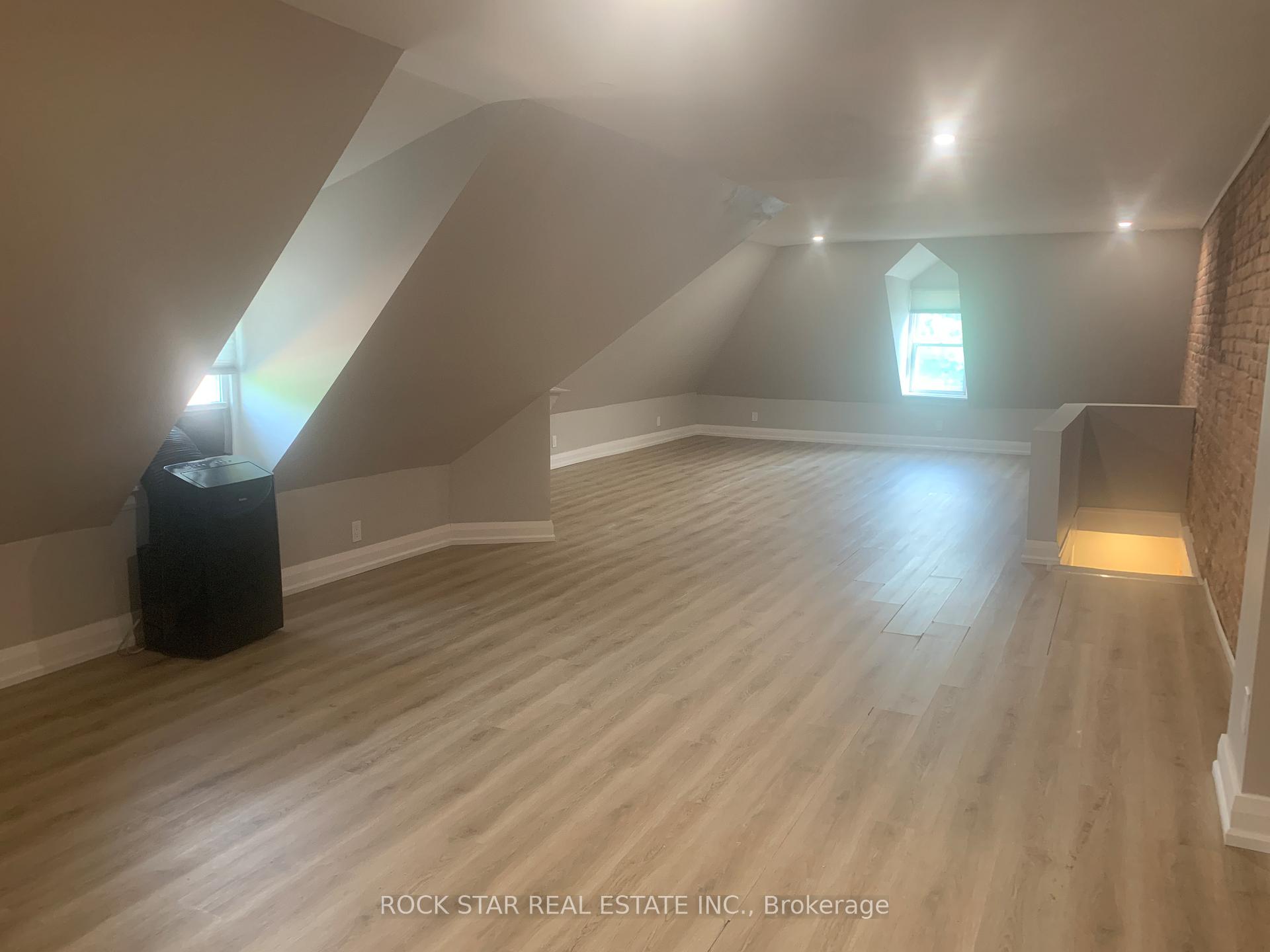 Photo 19 of Unit Unit 2/Upper, 219 Stinson Street, Hamilton, Stinson — HOMEH