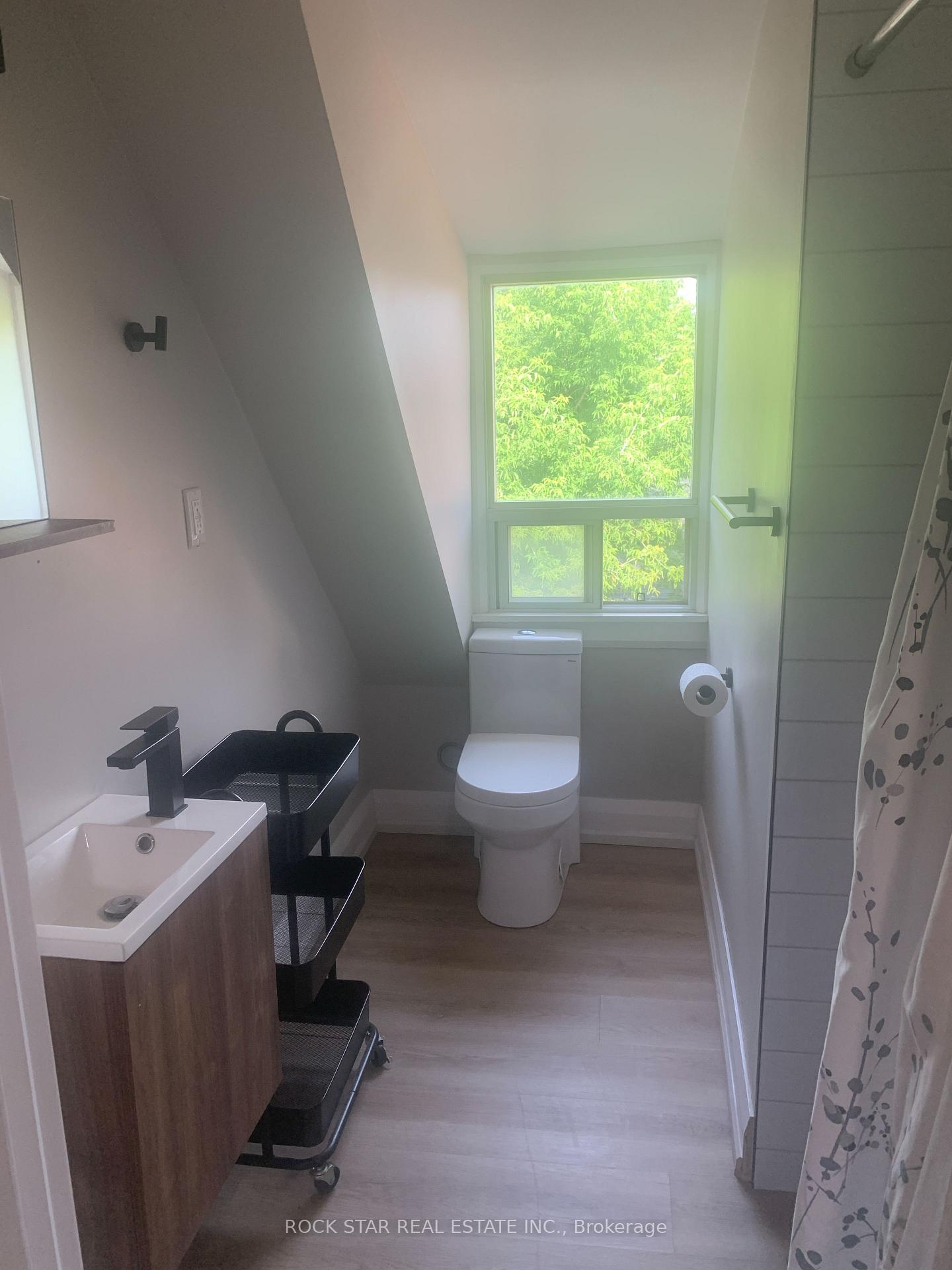 Photo 22 of Unit Unit 2/Upper, 219 Stinson Street, Hamilton, Stinson — HOMEH