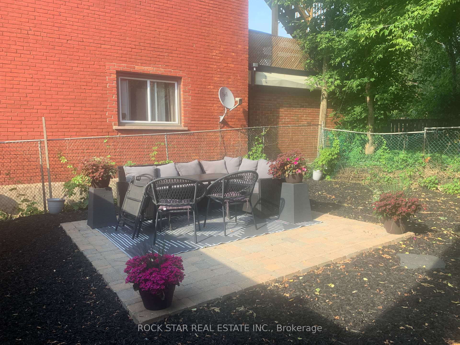 Photo 24 of Unit Unit 2/Upper, 219 Stinson Street, Hamilton, Stinson — HOMEH