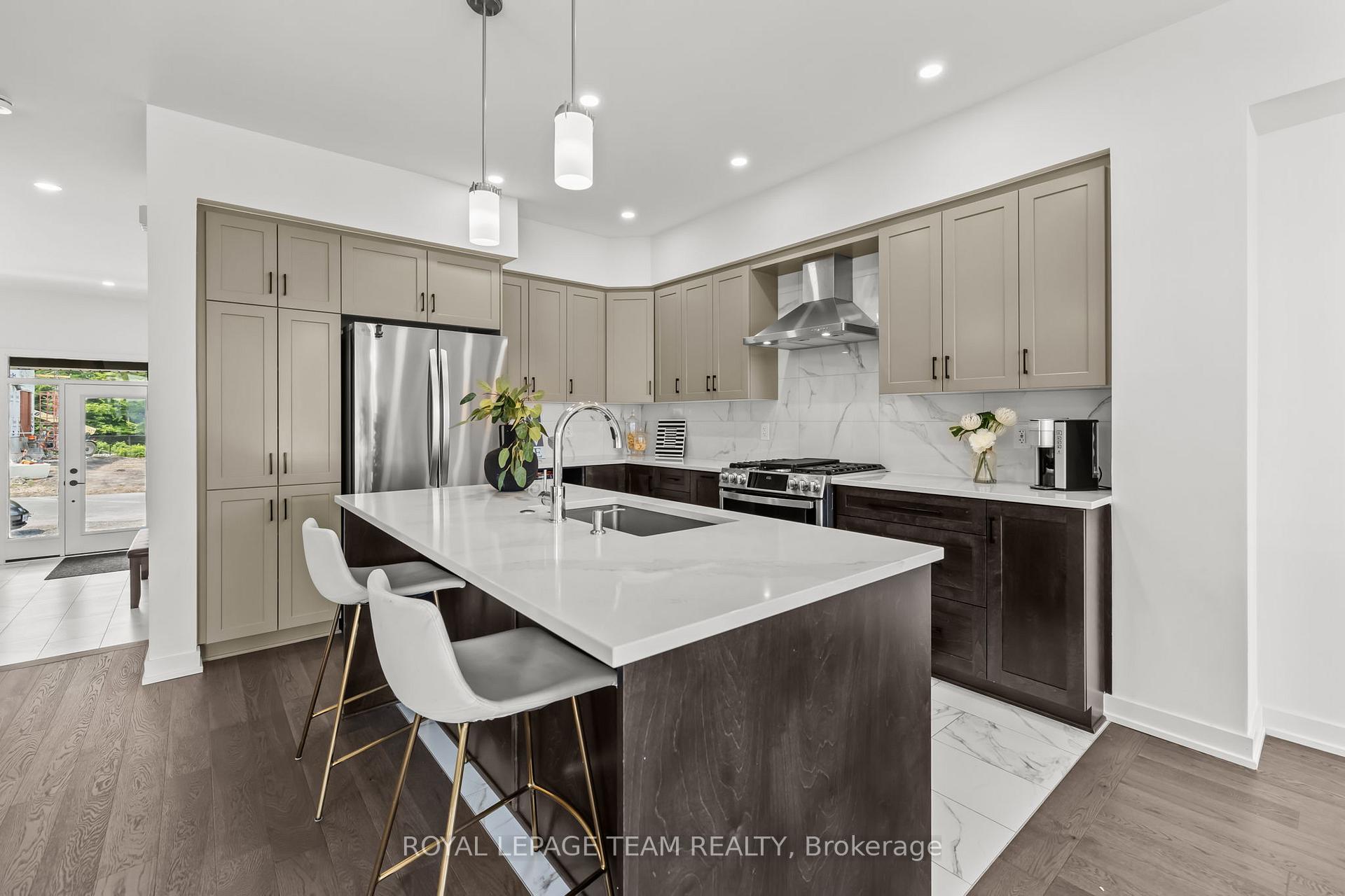 Photo 9 of 1008 Kitigan Grove, Ottawa, Kanata - Kanata Lakes/Heritage Hills — HOMEH