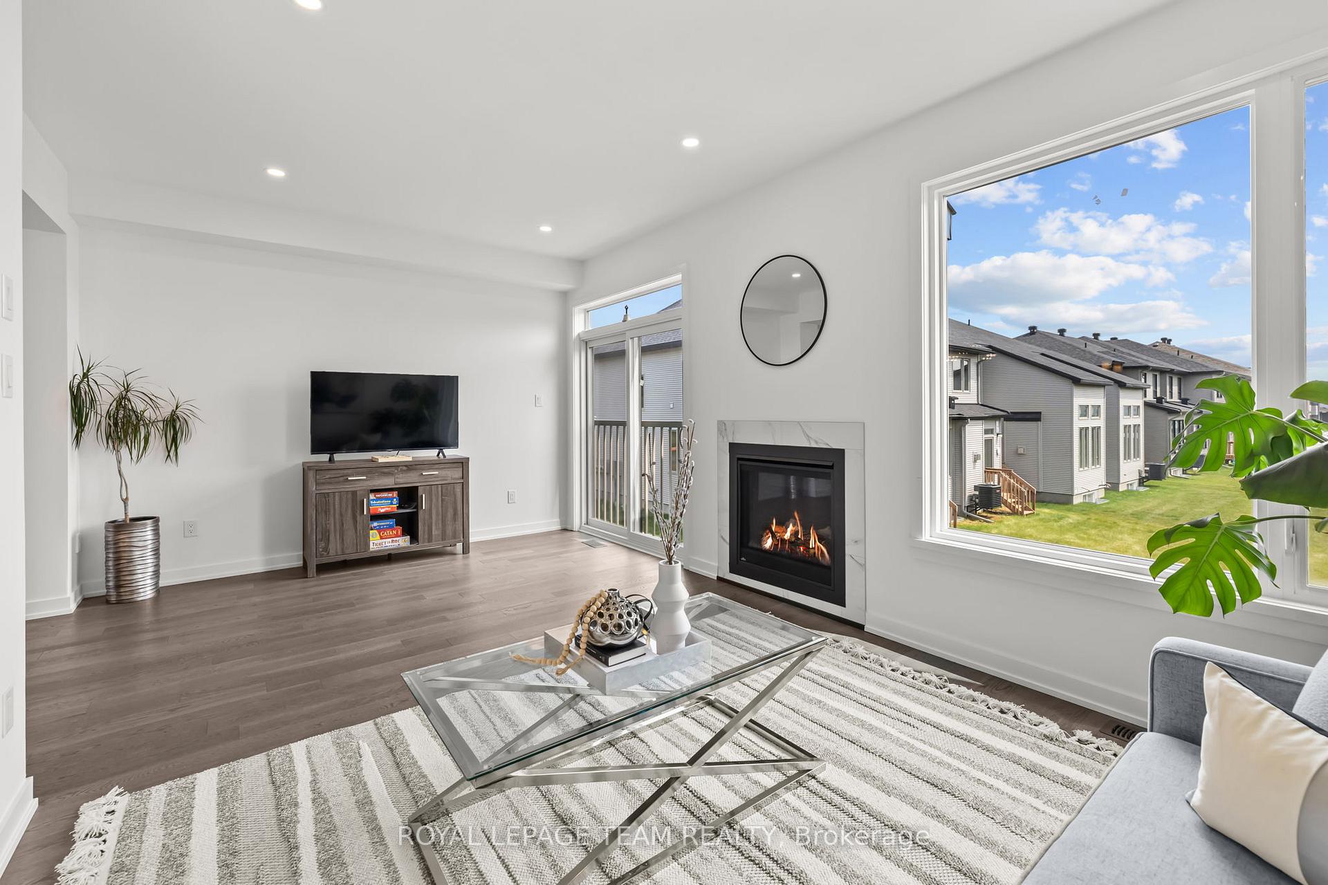 Photo 13 of 1008 Kitigan Grove, Ottawa, Kanata - Kanata Lakes/Heritage Hills — HOMEH