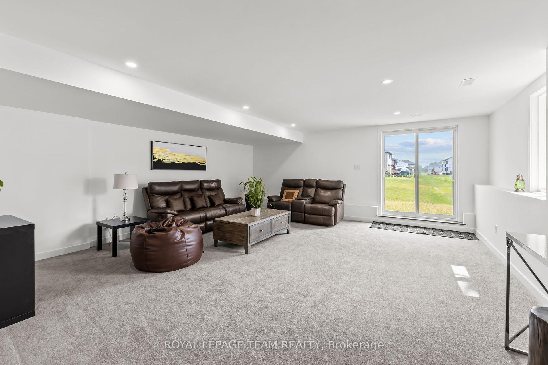 Photo 32 of 1008 Kitigan Grove, Ottawa, Kanata - Kanata Lakes/Heritage Hills — HOMEH