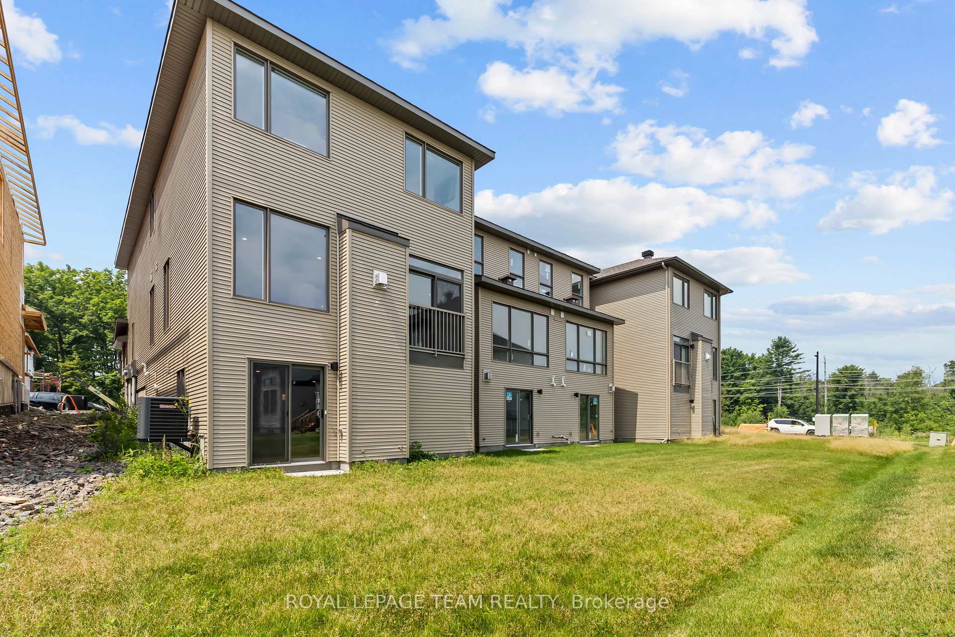 Photo 36 of 1008 Kitigan Grove, Ottawa, Kanata - Kanata Lakes/Heritage Hills — HOMEH