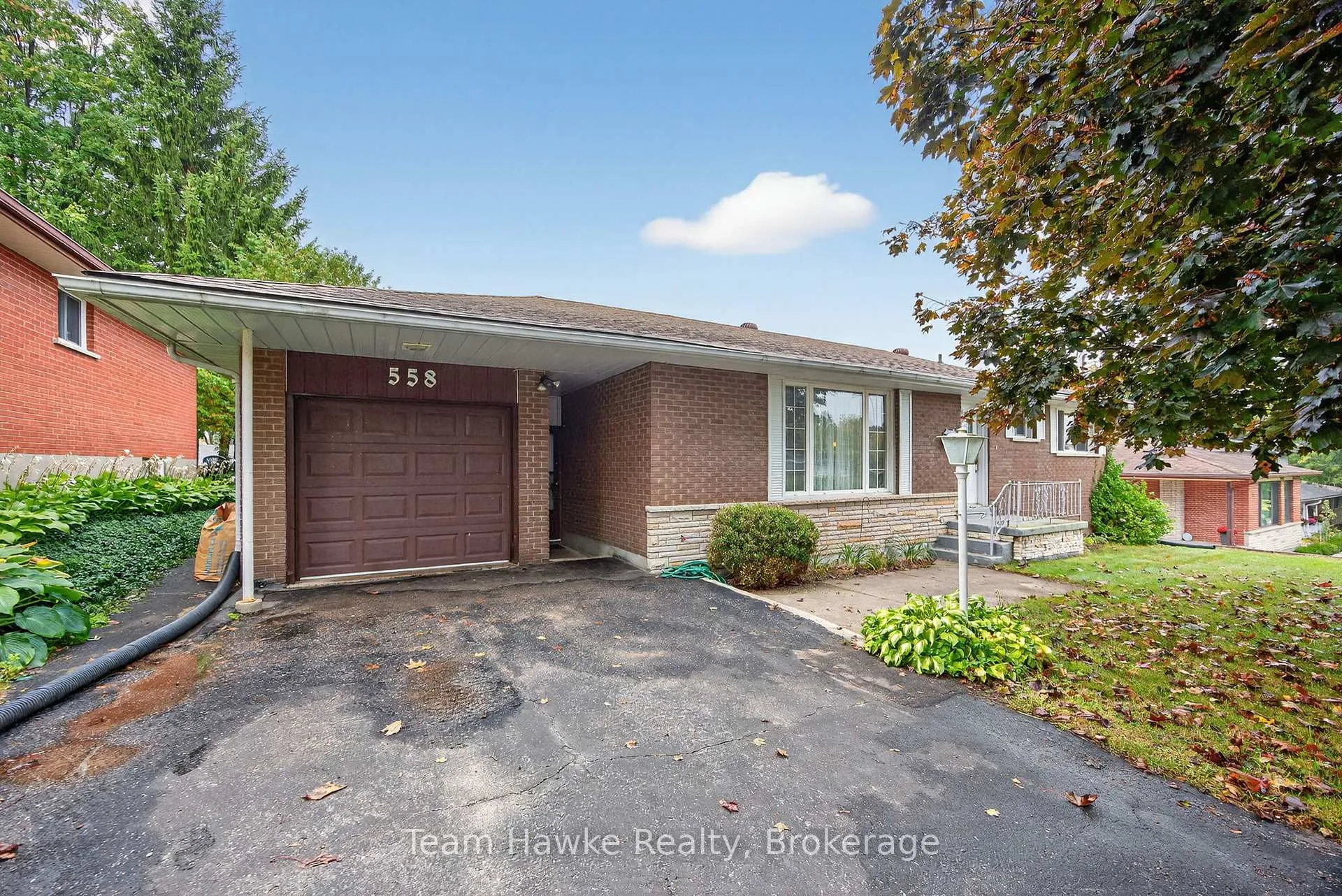 Photo 1 of 558 Russell Street, Midland — HOMEH
