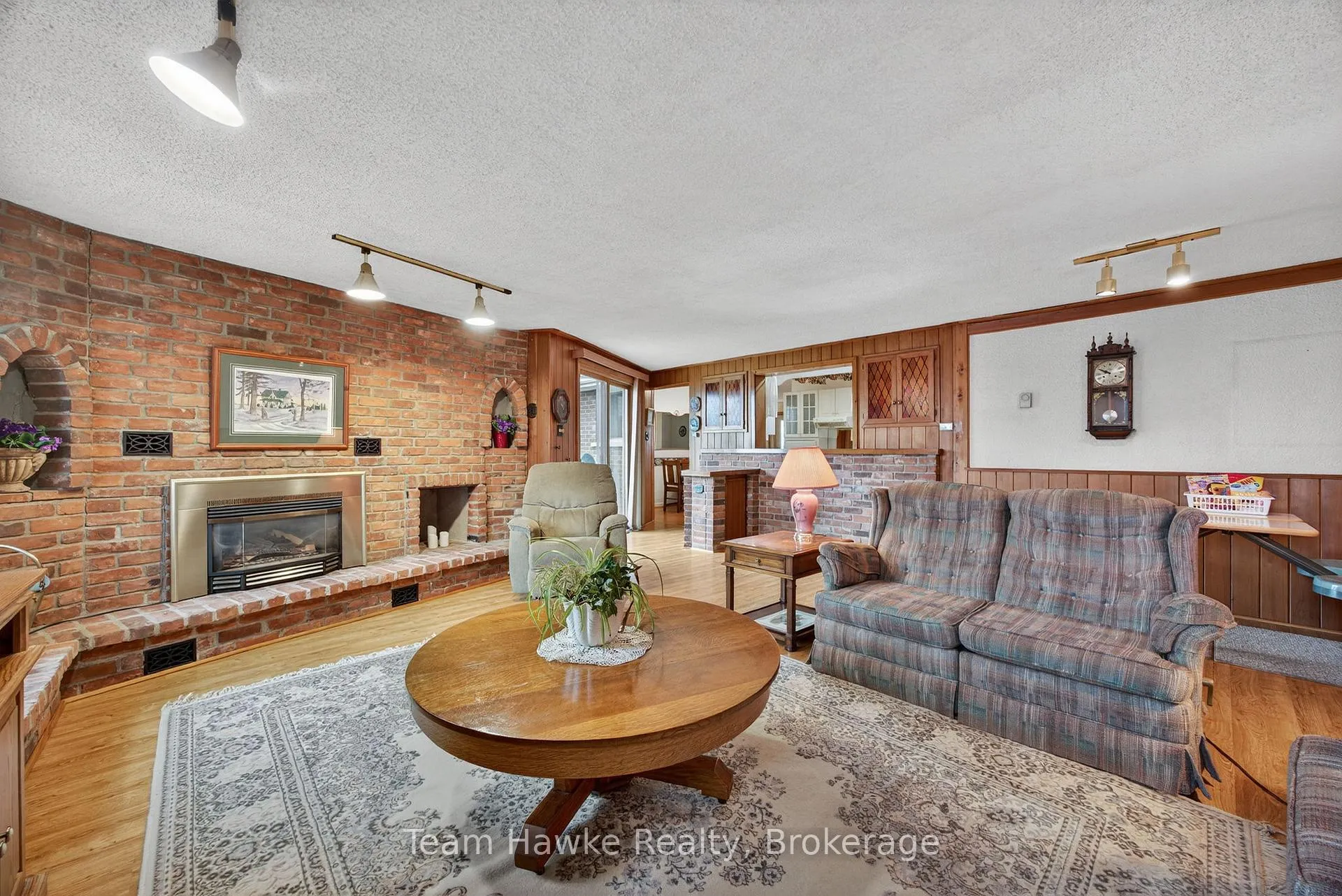 Photo 22 of 558 Russell Street, Midland — HOMEH
