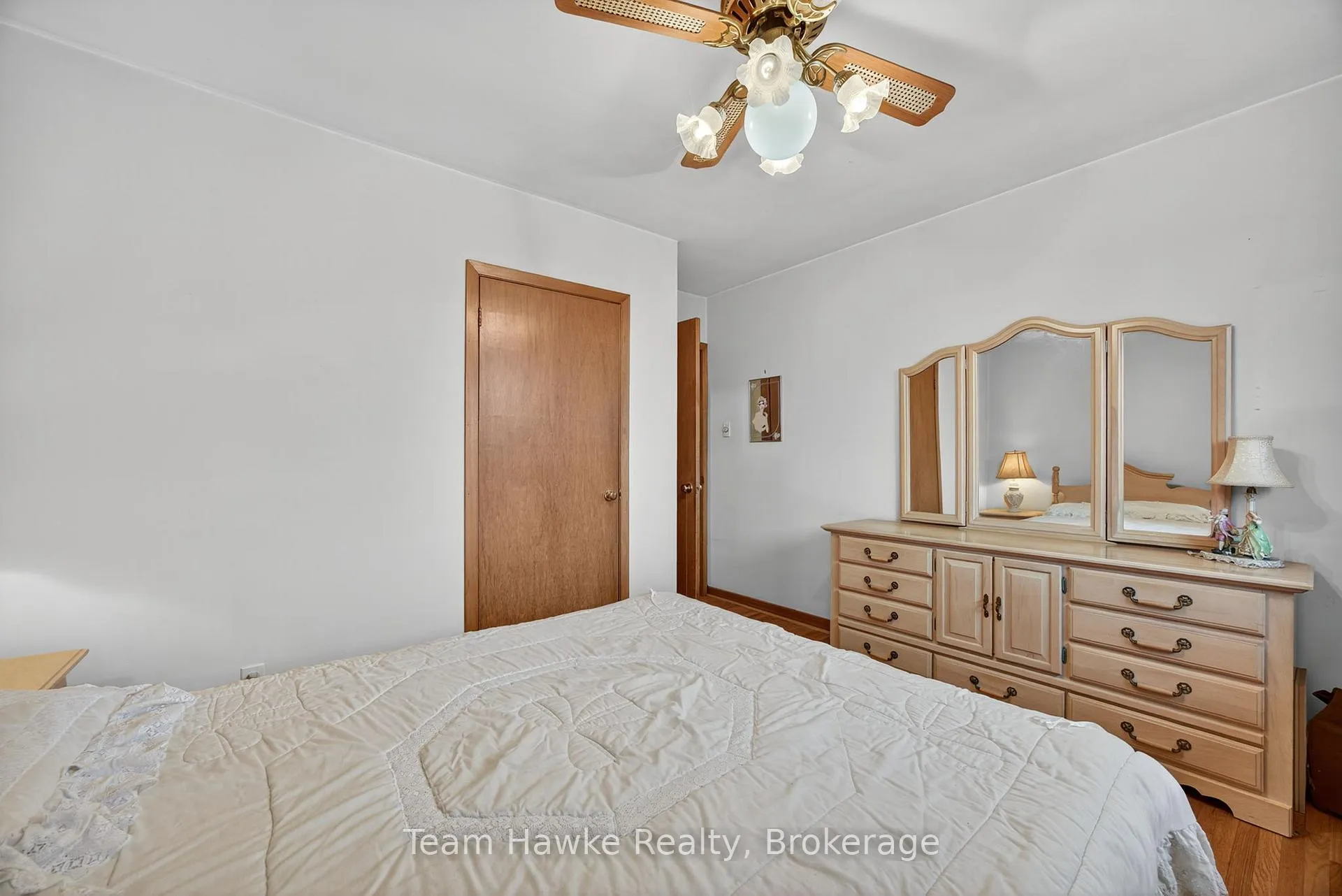 Photo 26 of 558 Russell Street, Midland — HOMEH