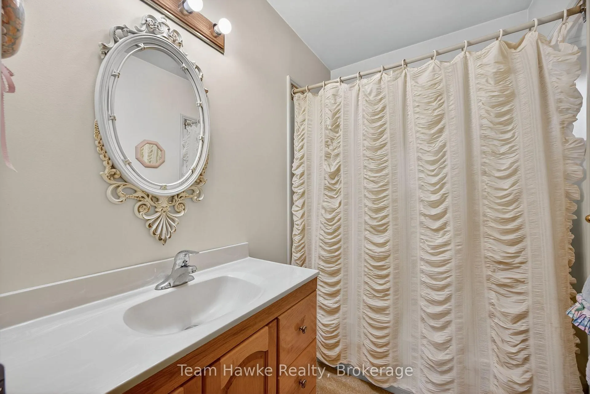 Photo 29 of 558 Russell Street, Midland — HOMEH