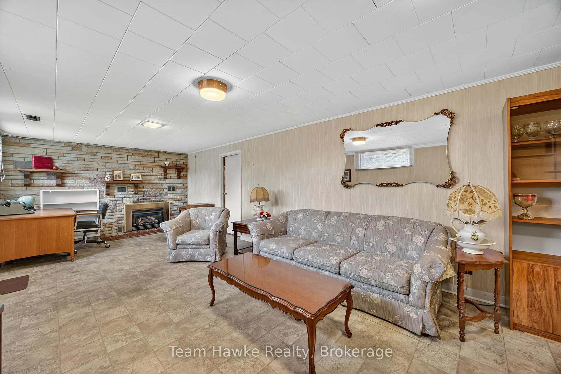 Photo 31 of 558 Russell Street, Midland — HOMEH