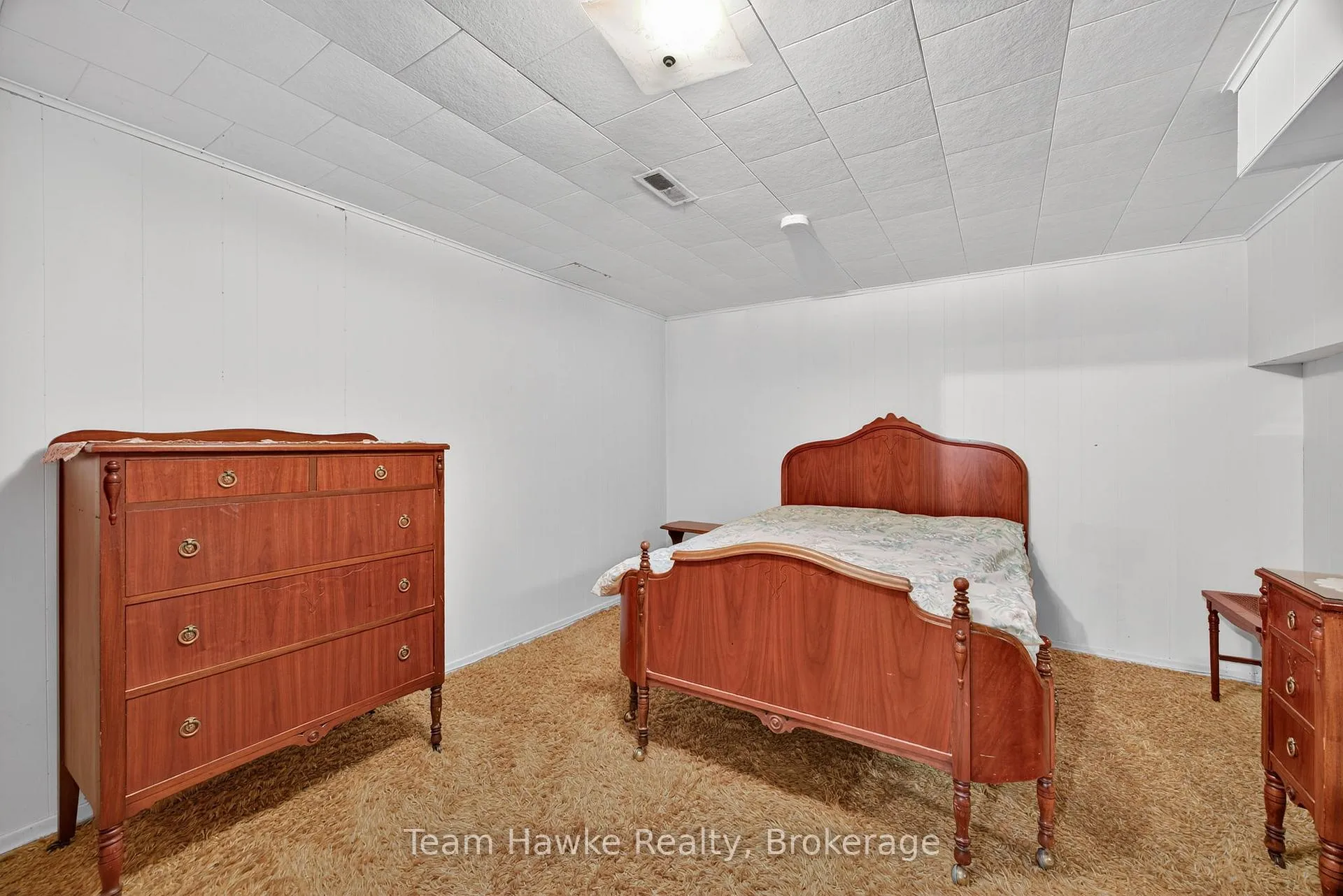 Photo 35 of 558 Russell Street, Midland — HOMEH