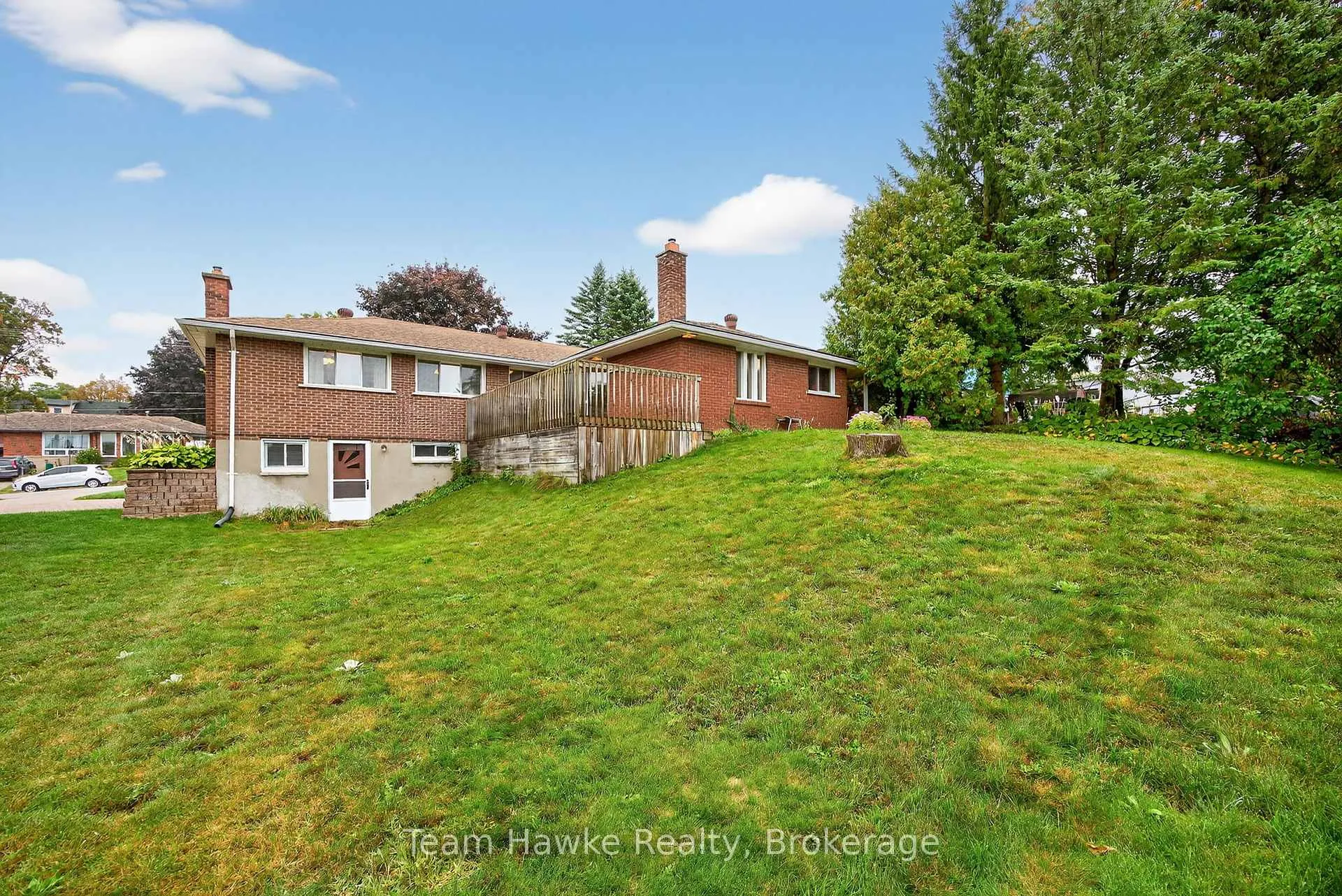 Photo 41 of 558 Russell Street, Midland — HOMEH