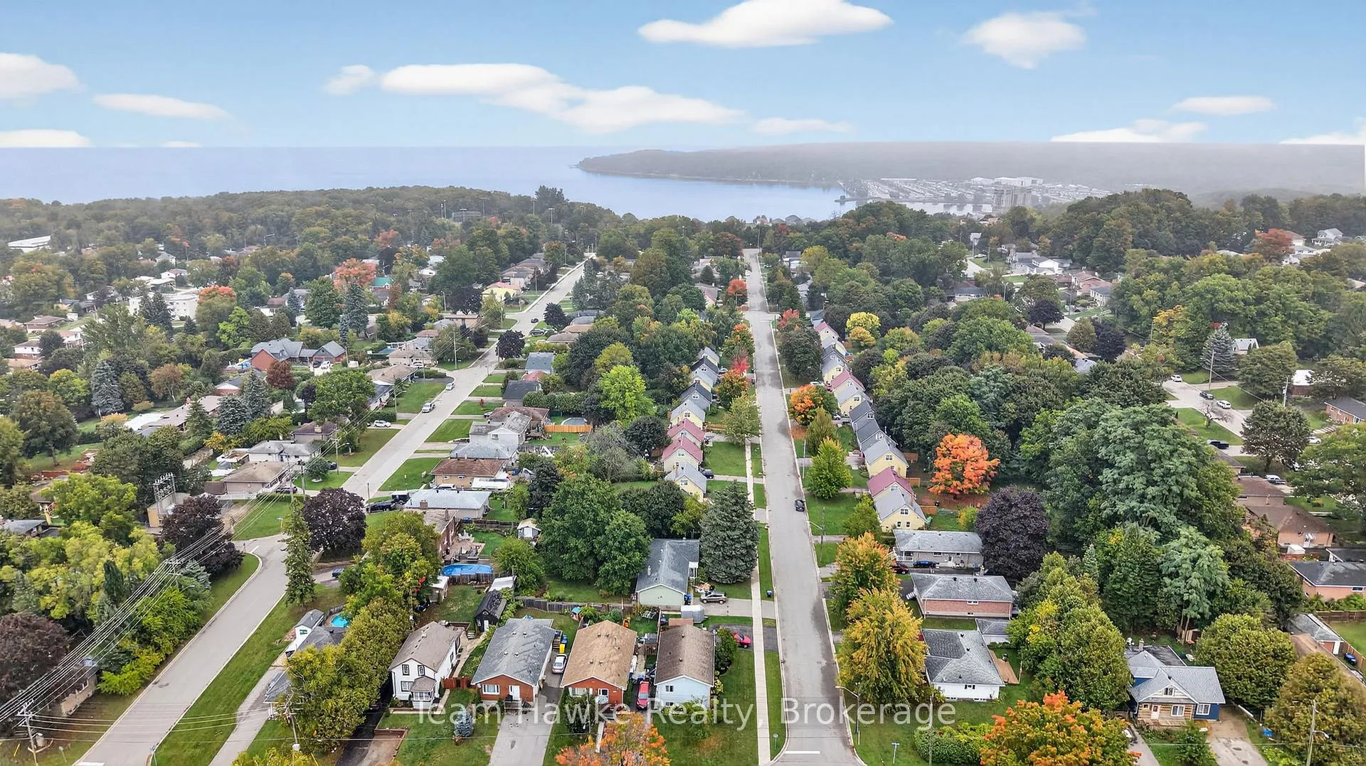 Photo 48 of 558 Russell Street, Midland — HOMEH