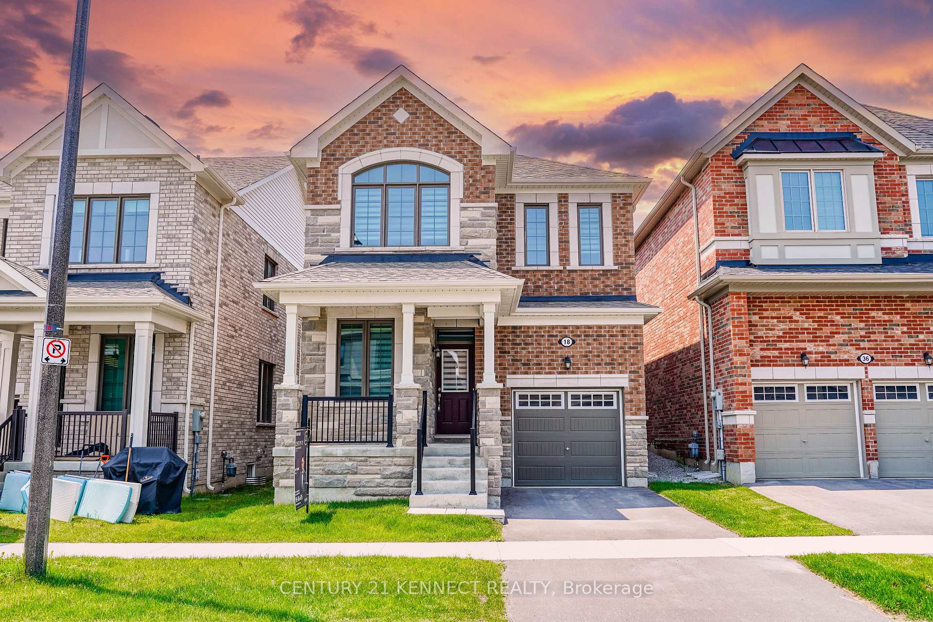 Photo 1 of 18 Cecil Sinclair Drive, Markham, Victoria Square — HOMEH