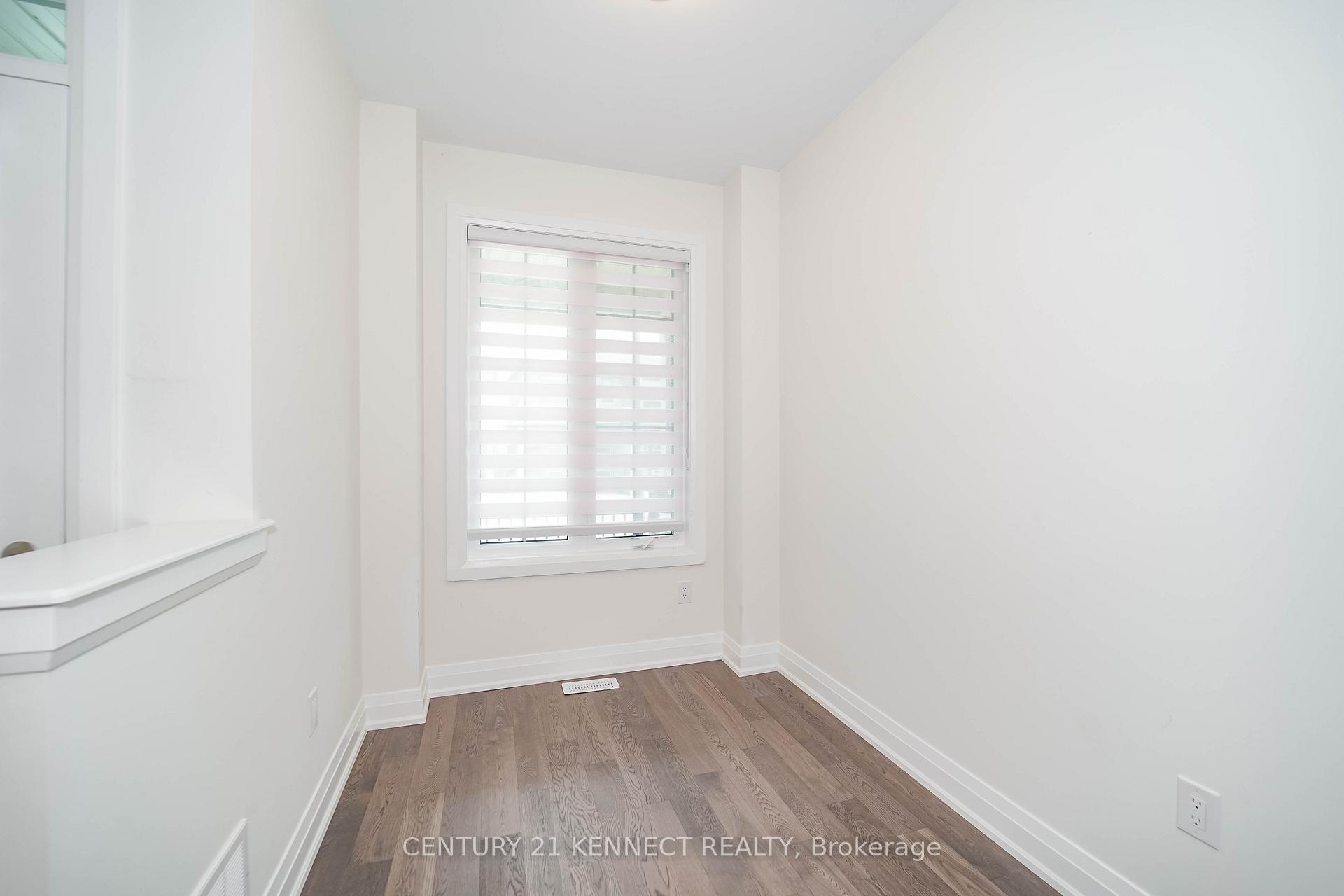 Photo 5 of 18 Cecil Sinclair Drive, Markham, Victoria Square — HOMEH