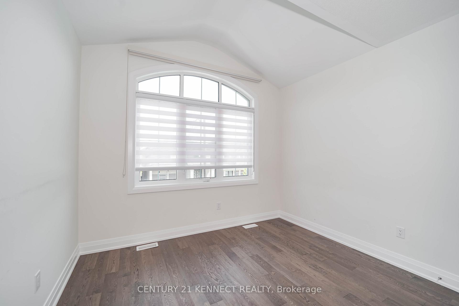 Photo 32 of 18 Cecil Sinclair Drive, Markham, Victoria Square — HOMEH